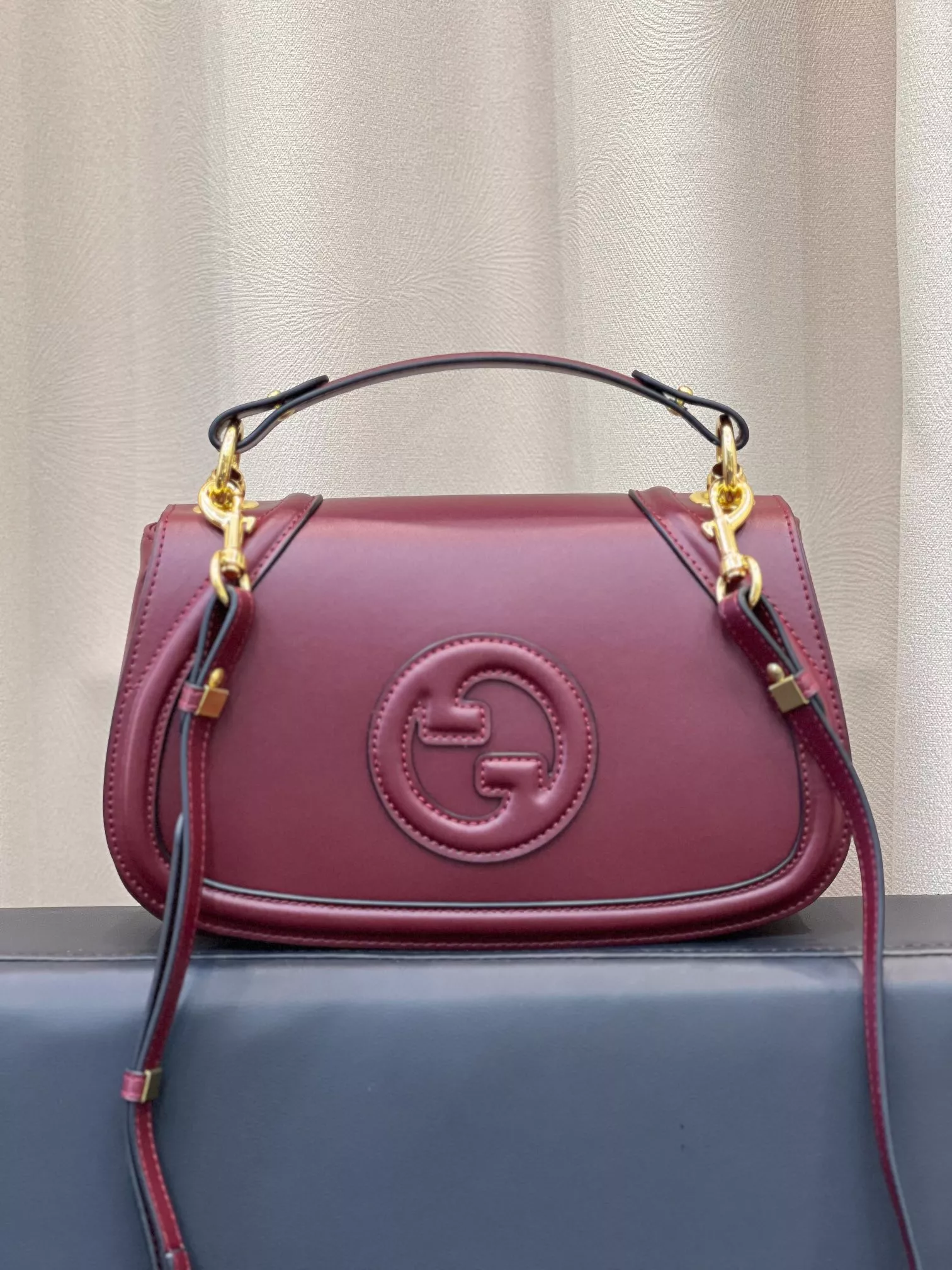 Versatile 4314 Gucci AAA Quality Messenger Bags For Women