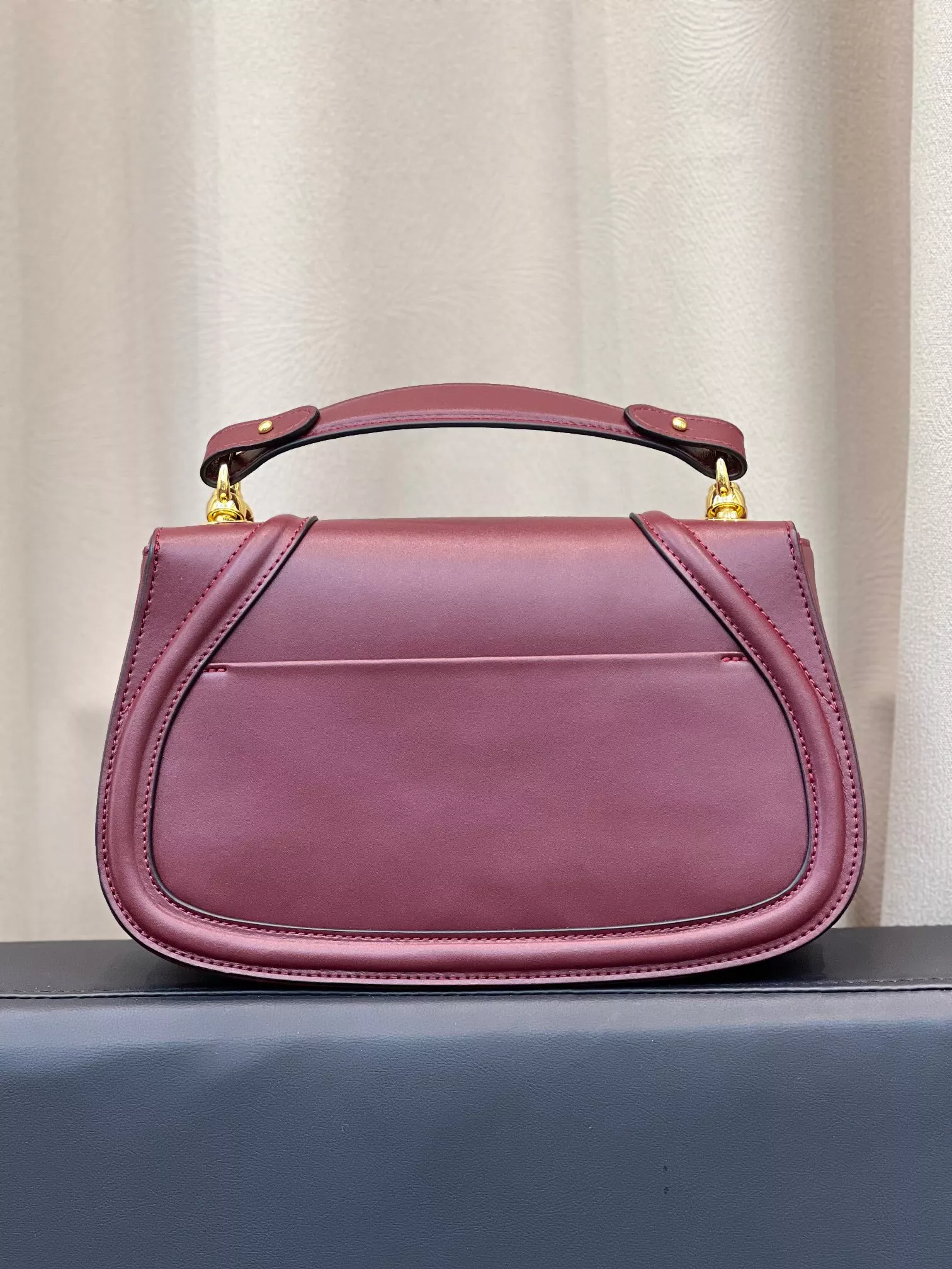 Versatile 4314 Gucci AAA Quality Messenger Bags For Women