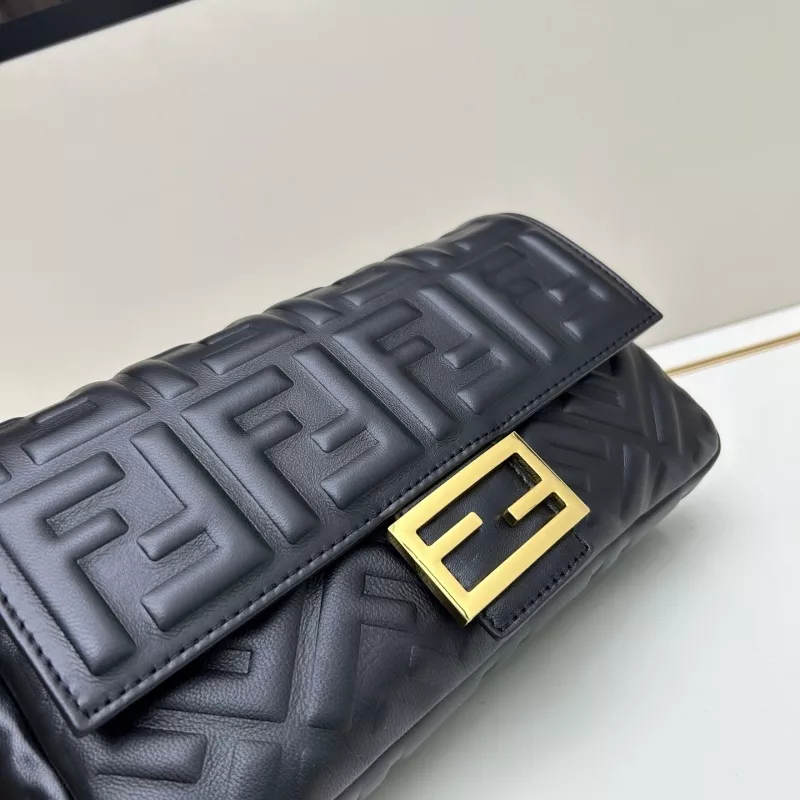 Versatile 4471 Fendi AAA Quality Messenger Bags For Women