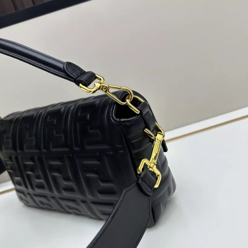 Versatile 4471 Fendi AAA Quality Messenger Bags For Women