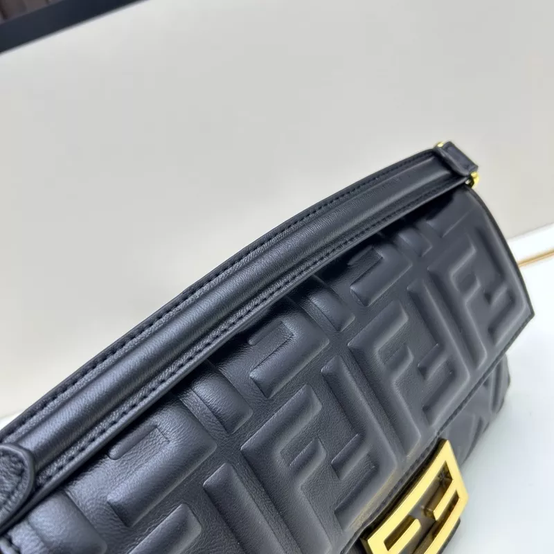 Versatile 4471 Fendi AAA Quality Messenger Bags For Women