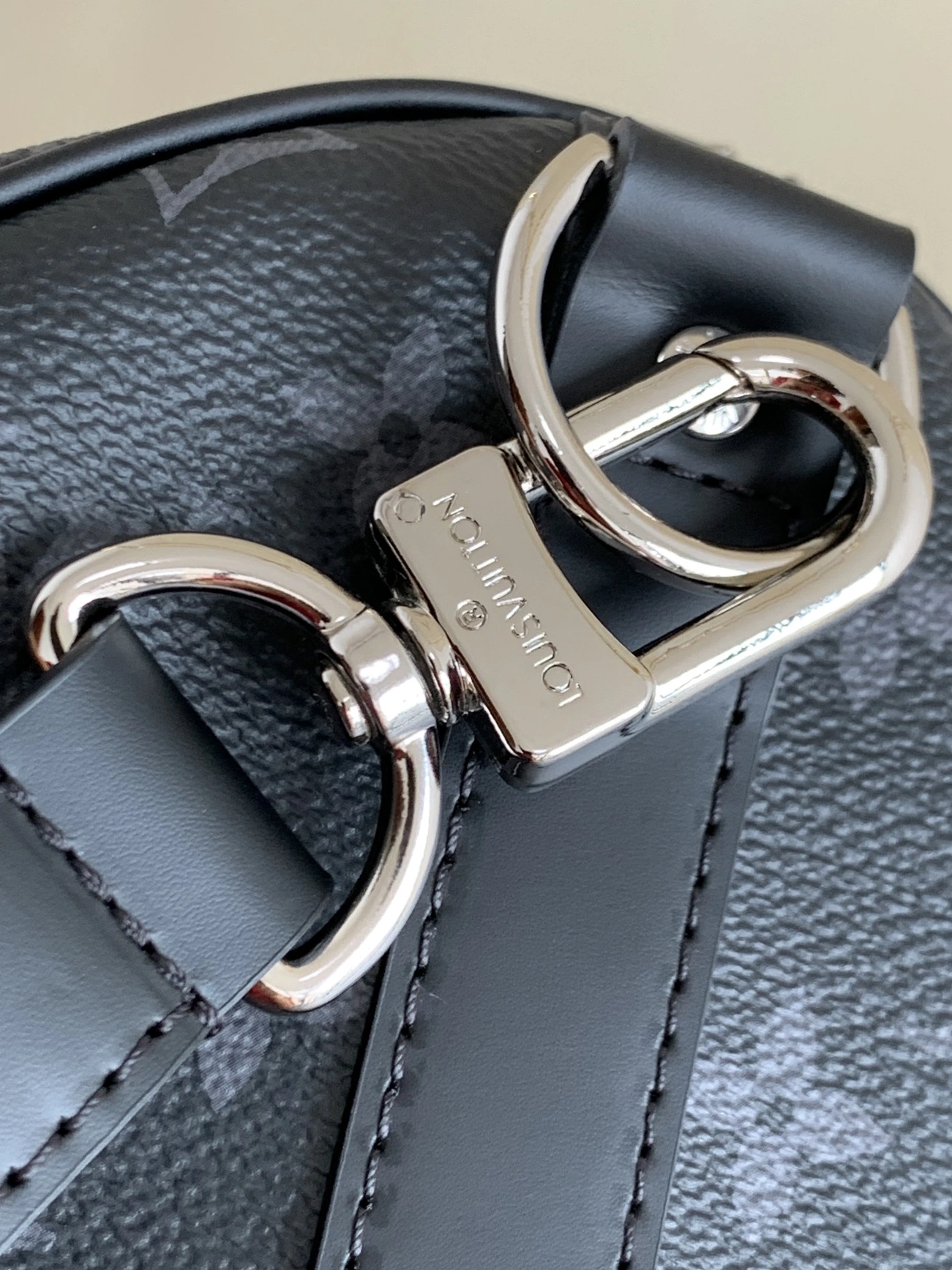 Versatile 4498 Louis Vuitton Travel Bags