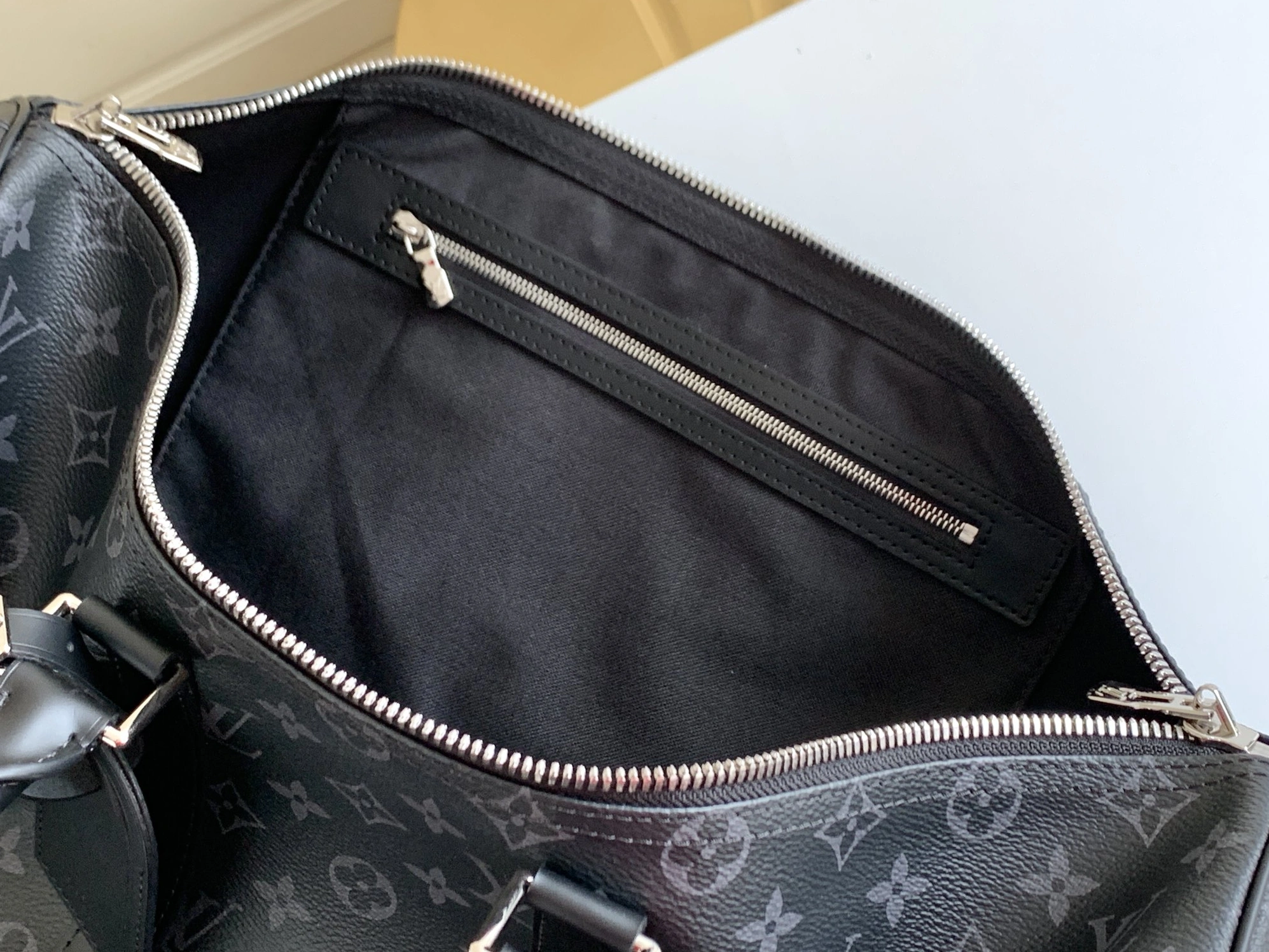 Versatile 4498 Louis Vuitton Travel Bags
