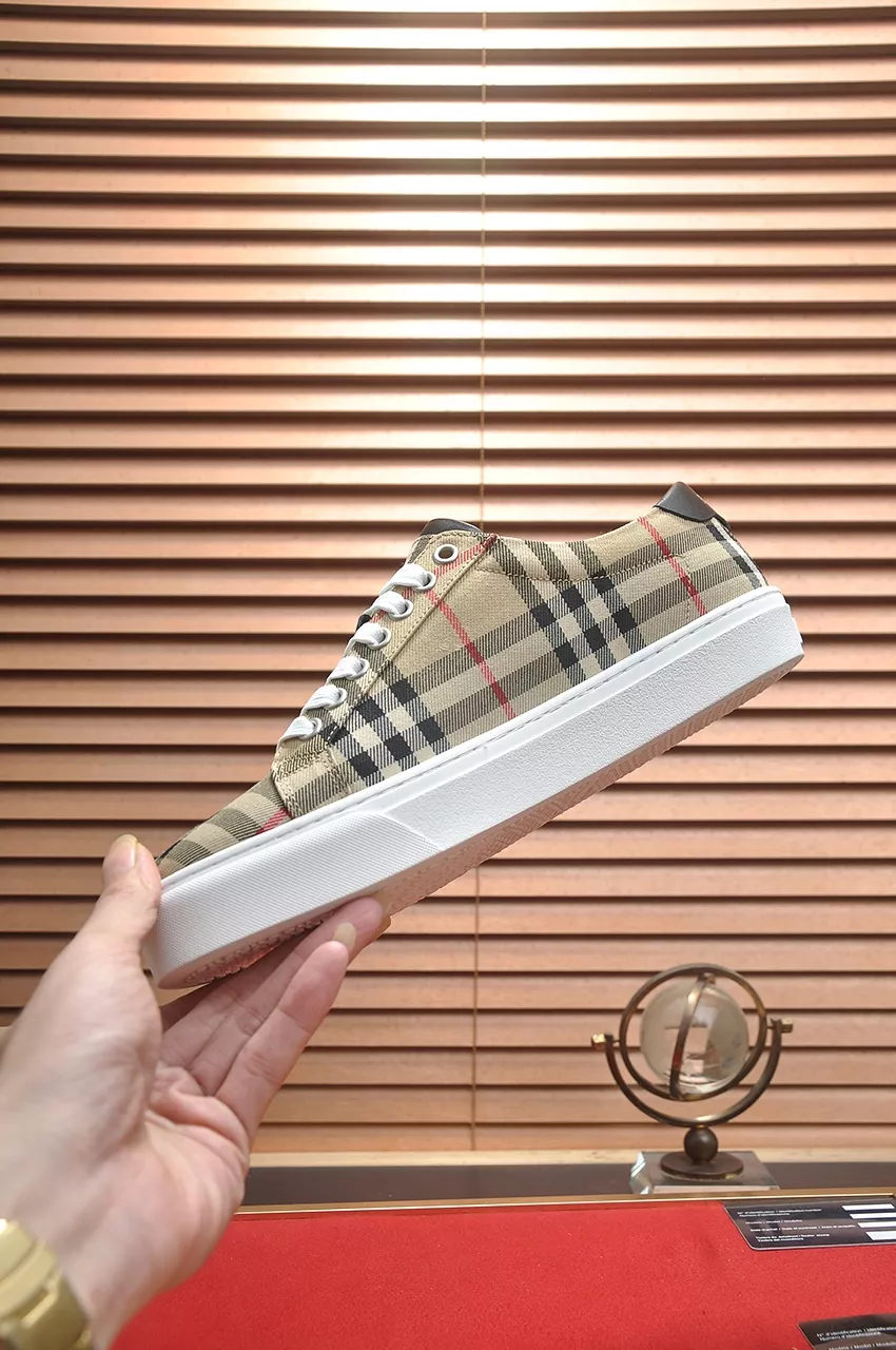 Versatile 4625 Burberry Casual Shoes For Men