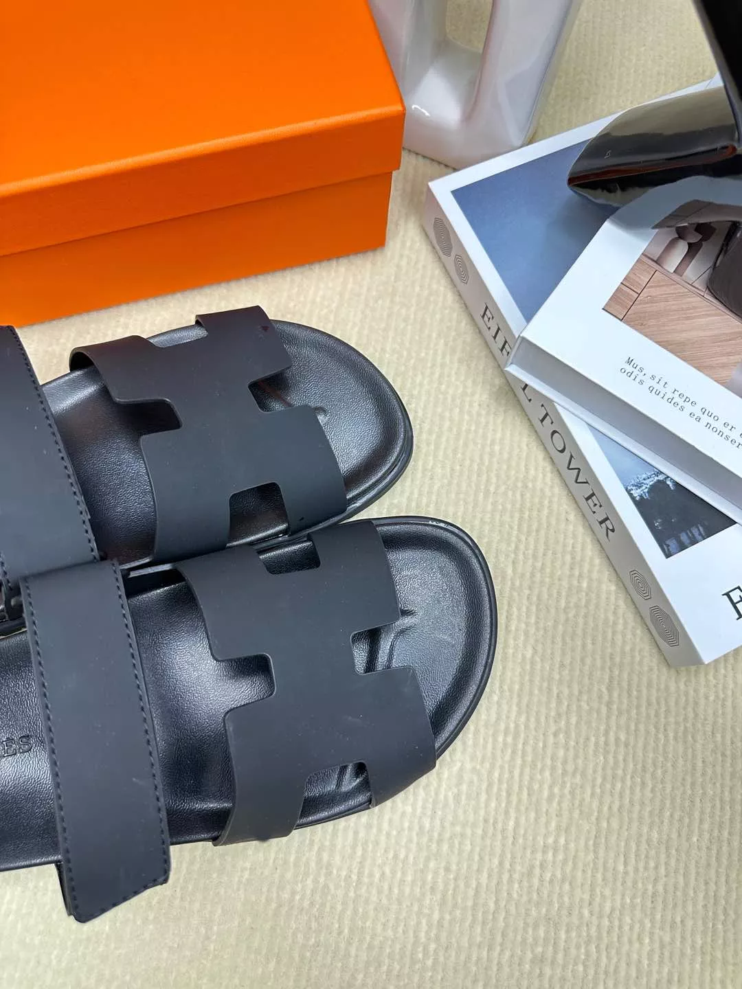 Versatile 4685 Hermes Slippers For Men