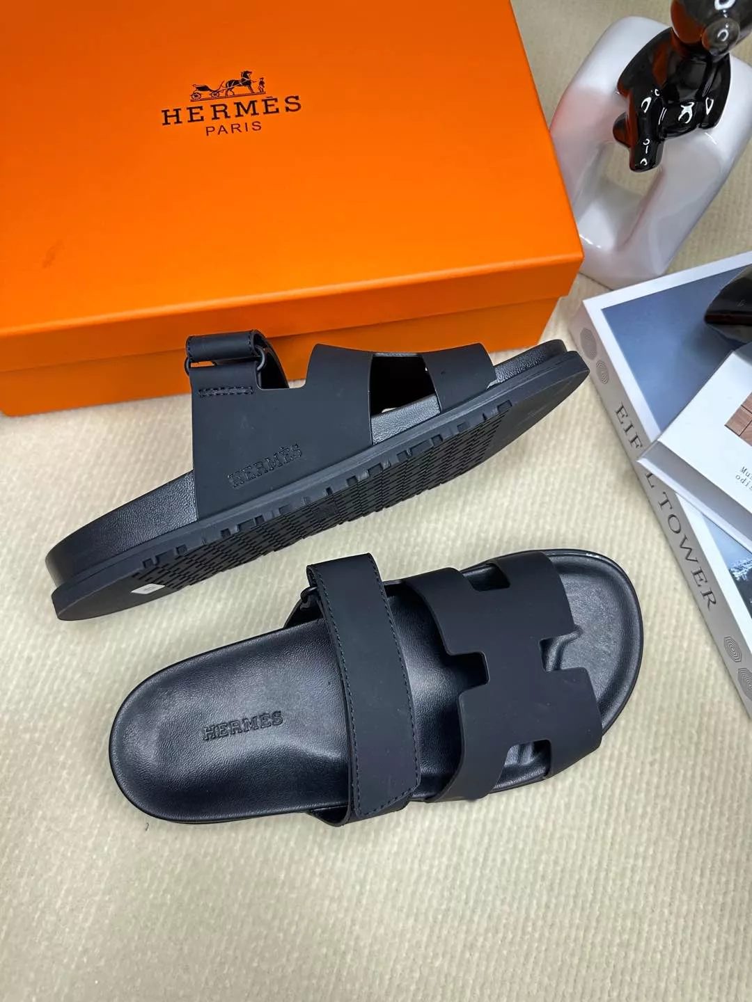 Versatile 4685 Hermes Slippers For Men