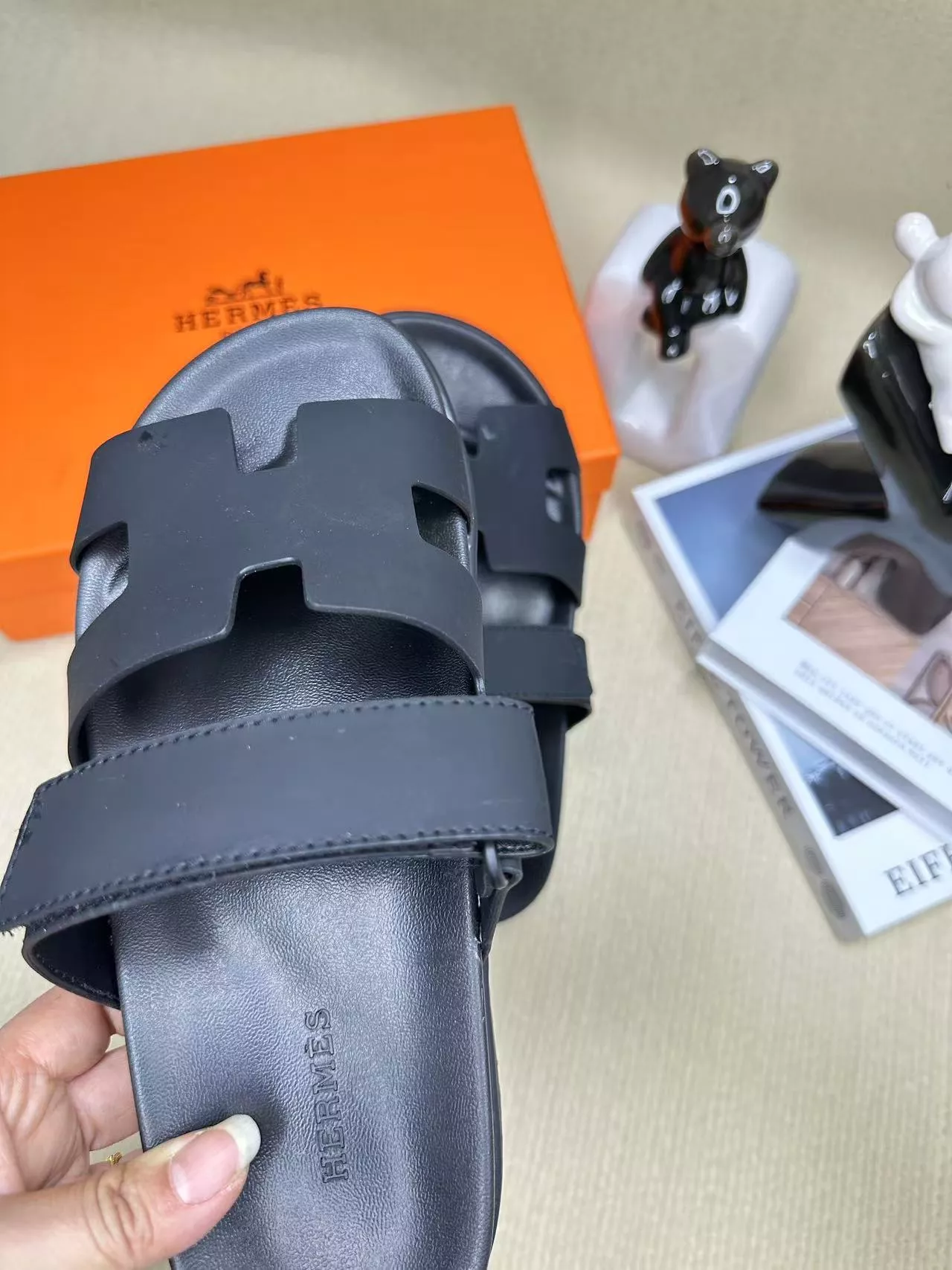 Versatile 4685 Hermes Slippers For Men