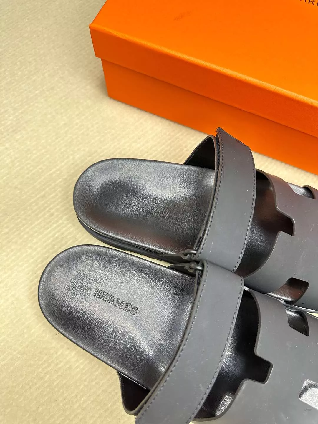 Versatile 4685 Hermes Slippers For Men
