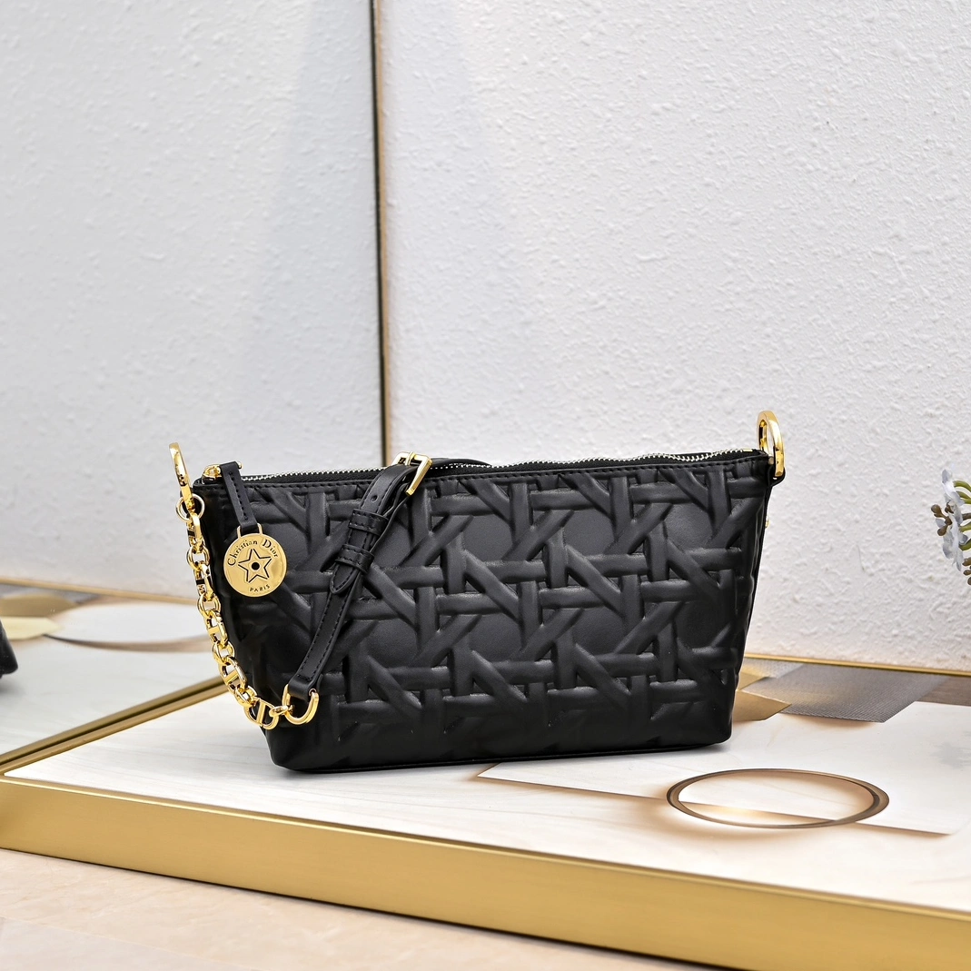 Versatile 4696 Christian Dior AAA Quality Messenger Bags For Women