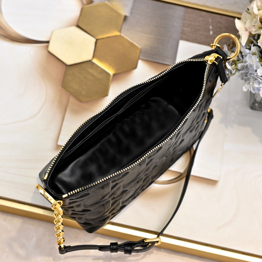 Versatile 4696 Christian Dior AAA Quality Messenger Bags For Women