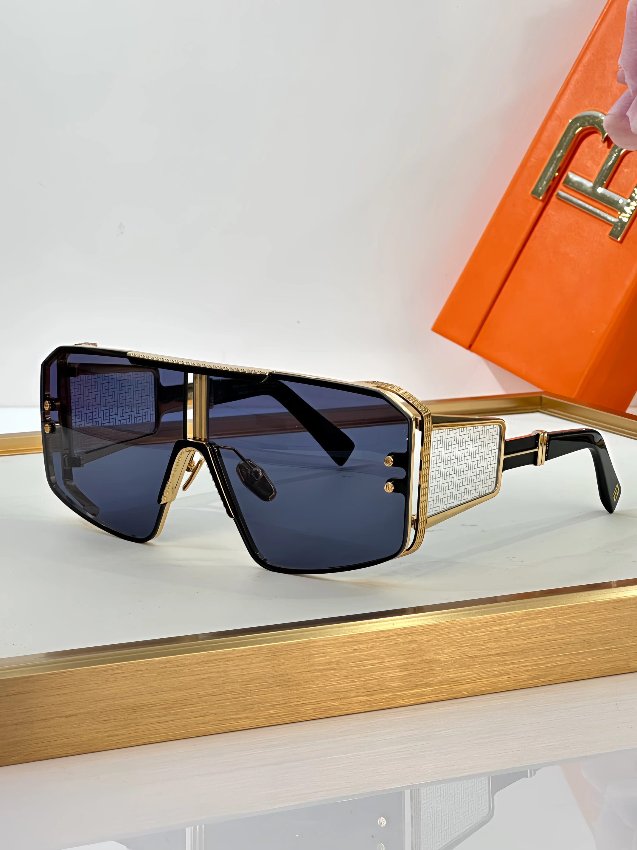 Versatile 473 Balmain AAA Quality Sunglasses