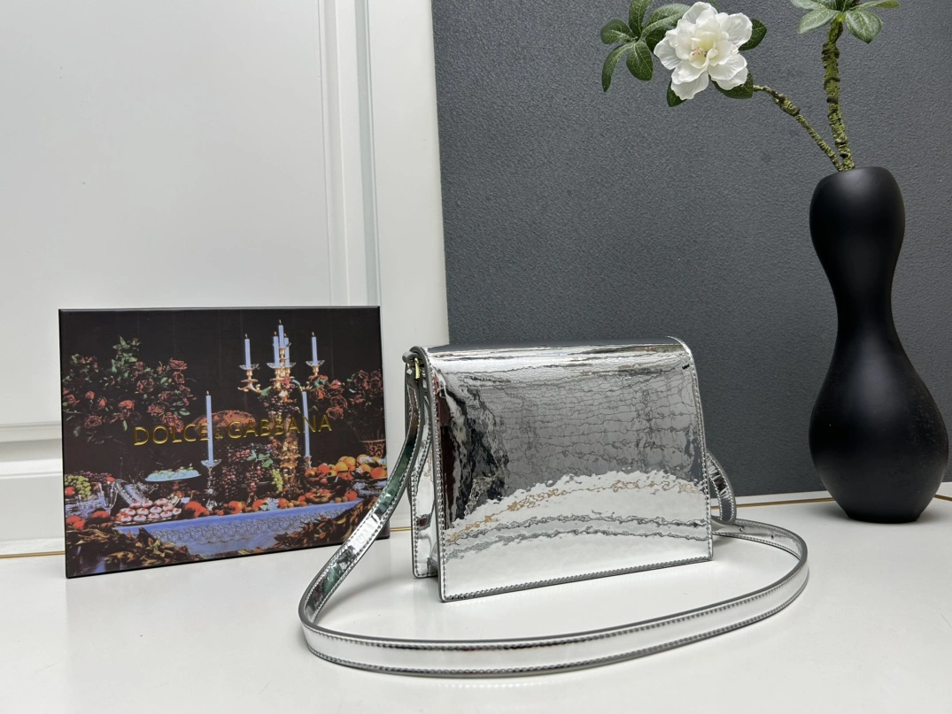 Versatile 478 Dolce & Gabbana D&G AAA Quality Messenger Bags For Women