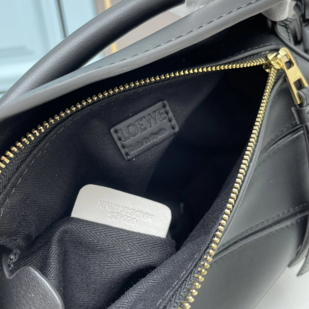 Versatile 4869 LOEWE AAA Quality Messenger Bags For Women
