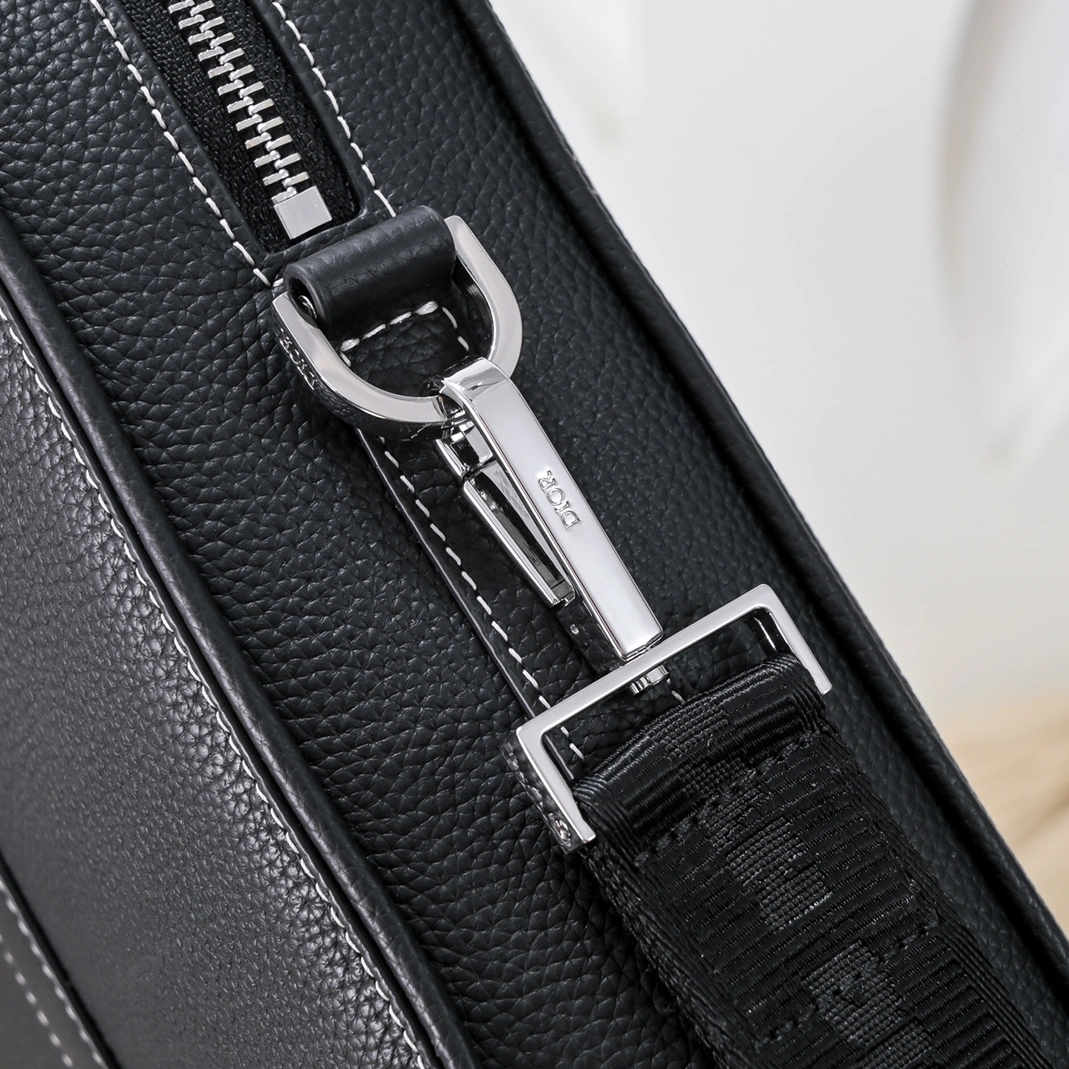 Versatile 5050 Christian Dior AAA Man Handbags