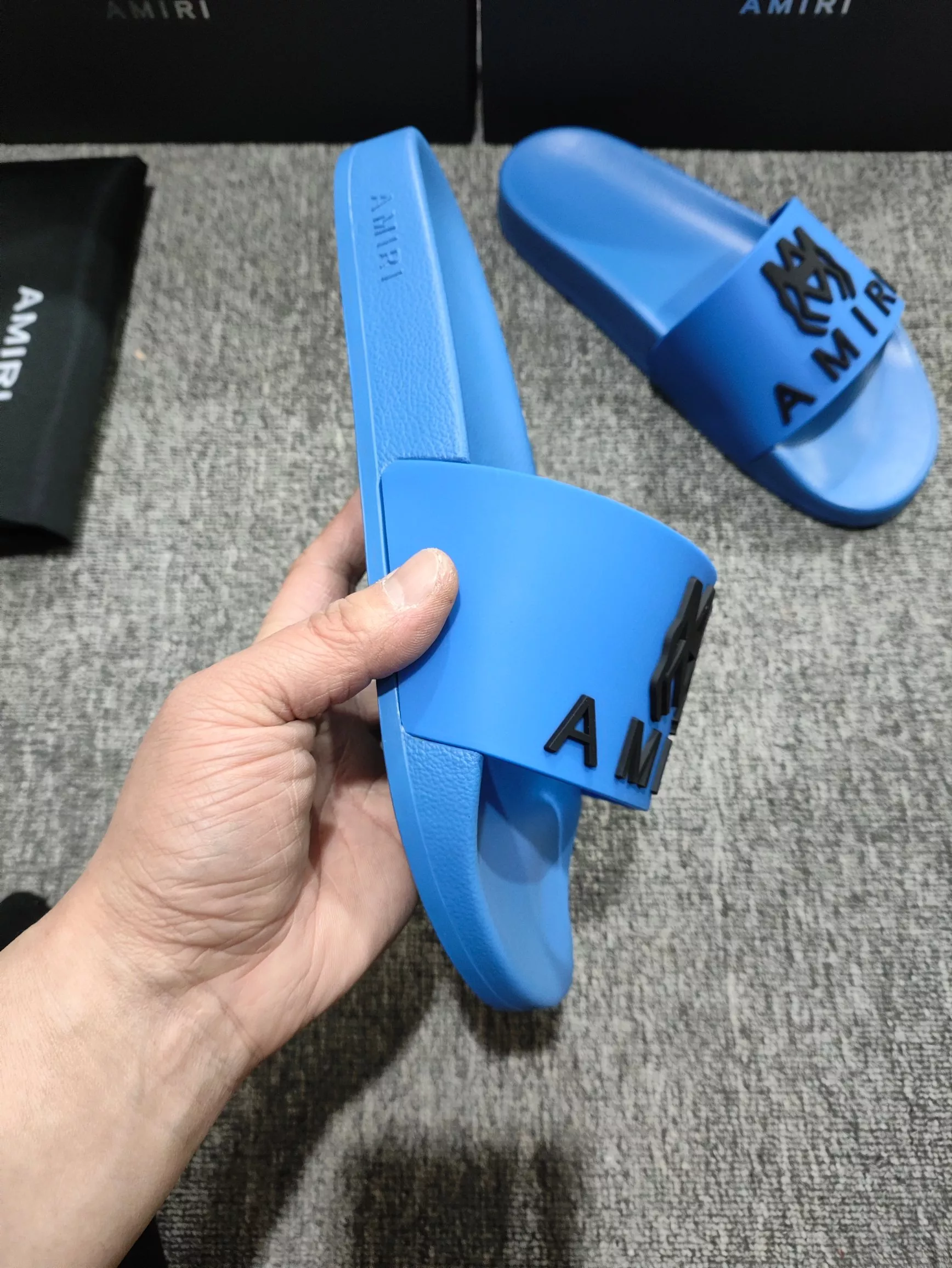 Versatile 5052 Amiri Slippers For Men