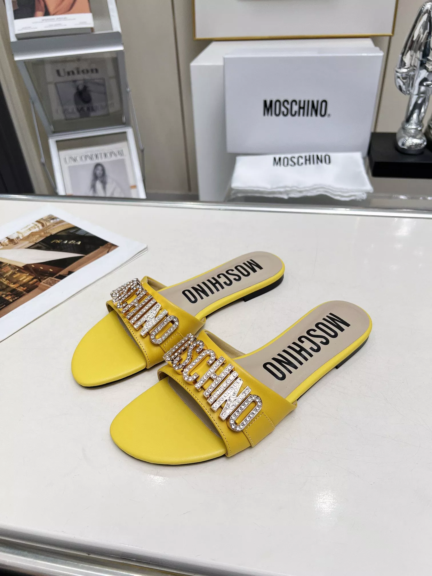 Versatile 5071 Moschino Slippers For Women