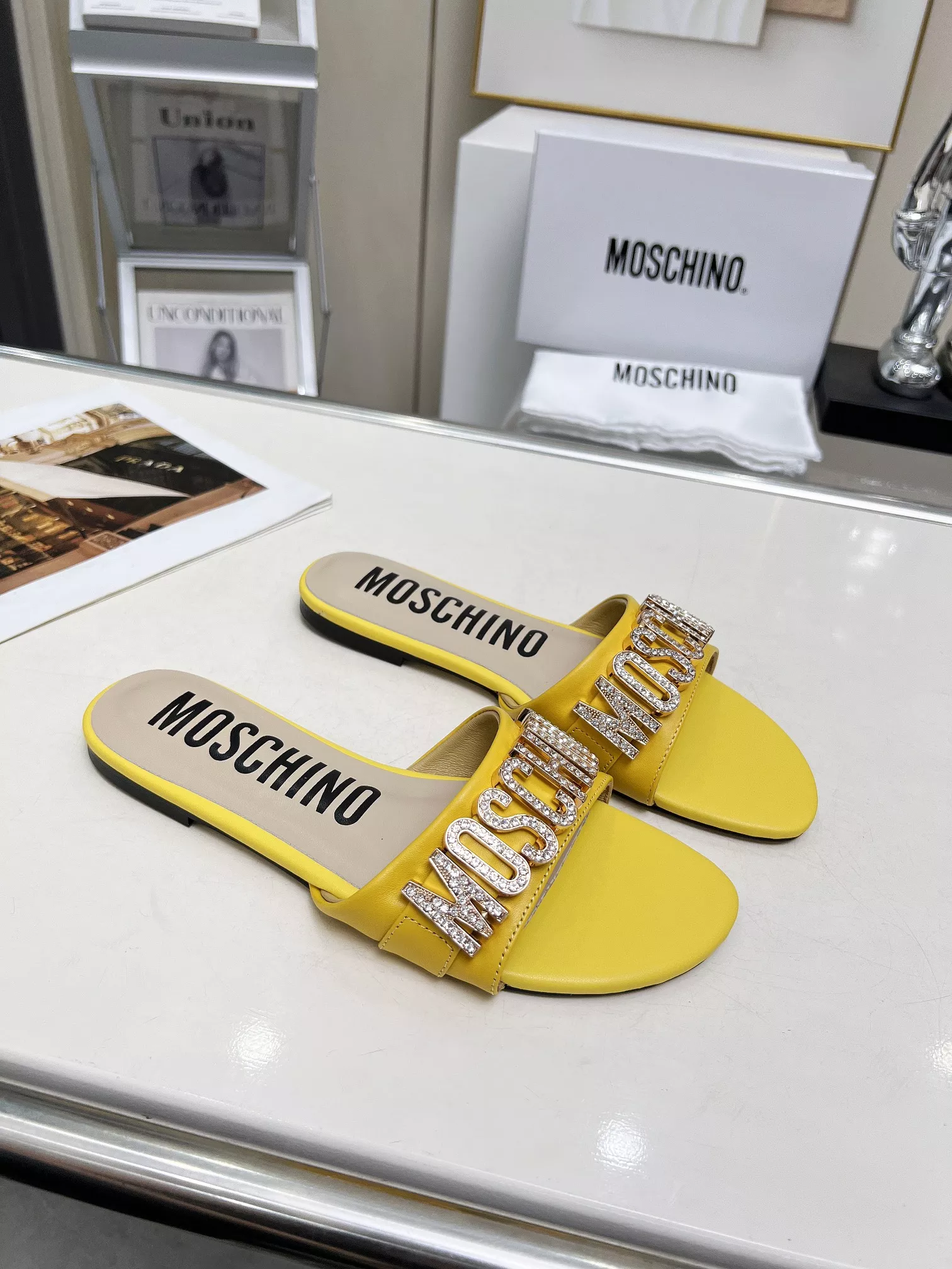 Versatile 5071 Moschino Slippers For Women