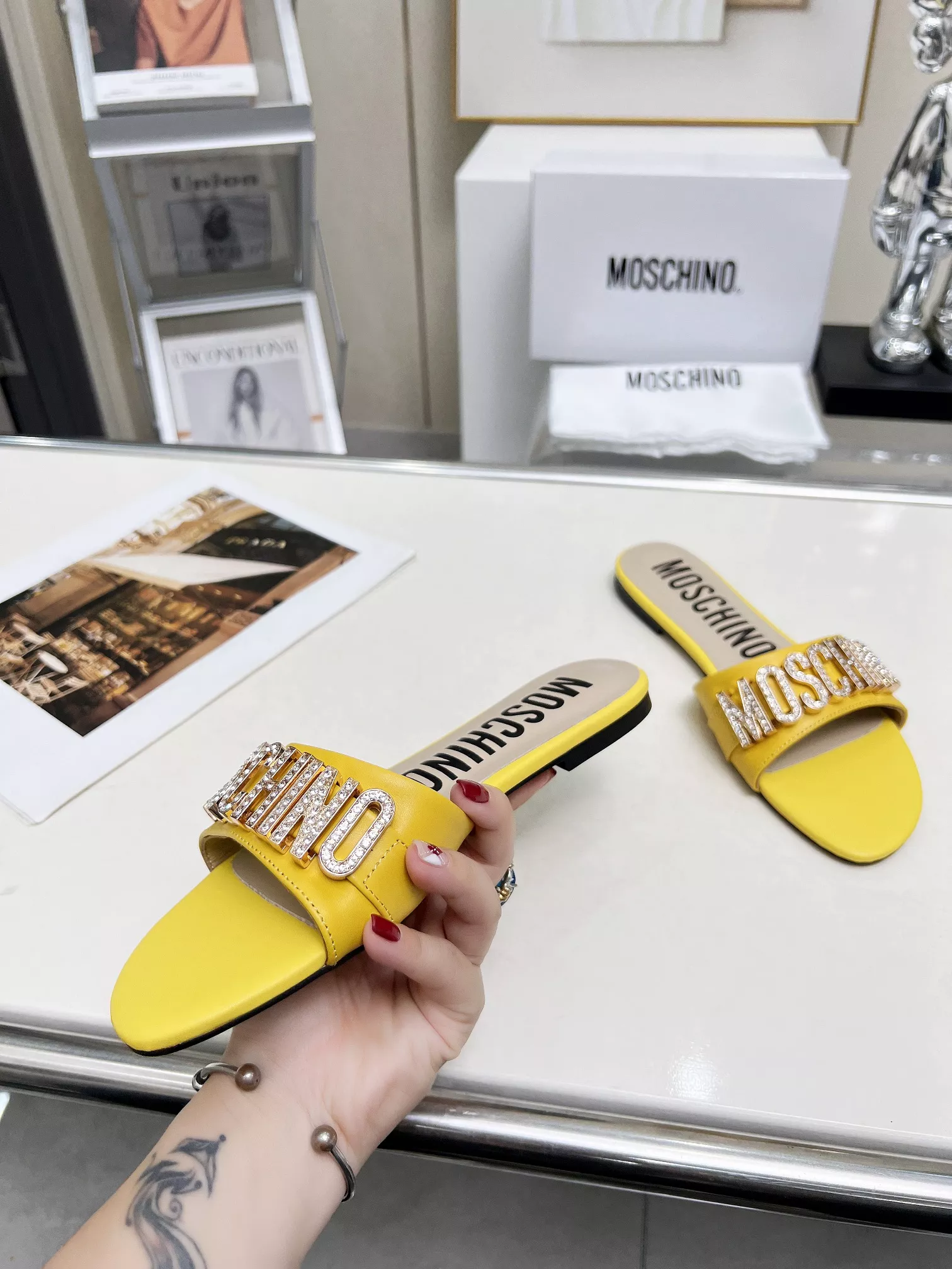 Versatile 5071 Moschino Slippers For Women