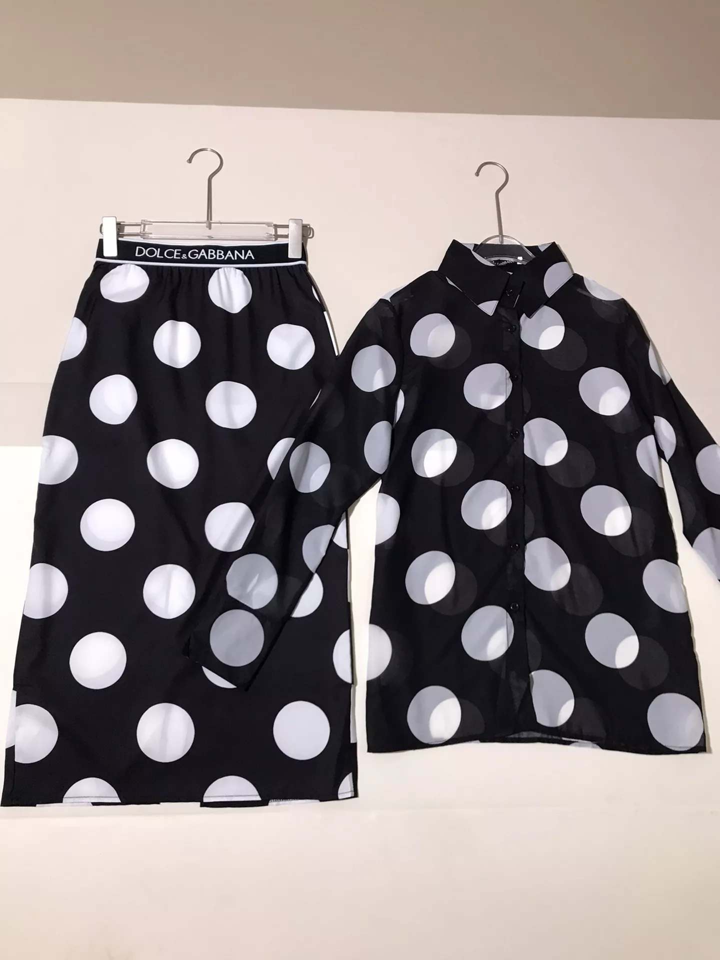 Versatile 5097 Dolce & Gabbana D&G Tracksuits Long Sleeved For Women