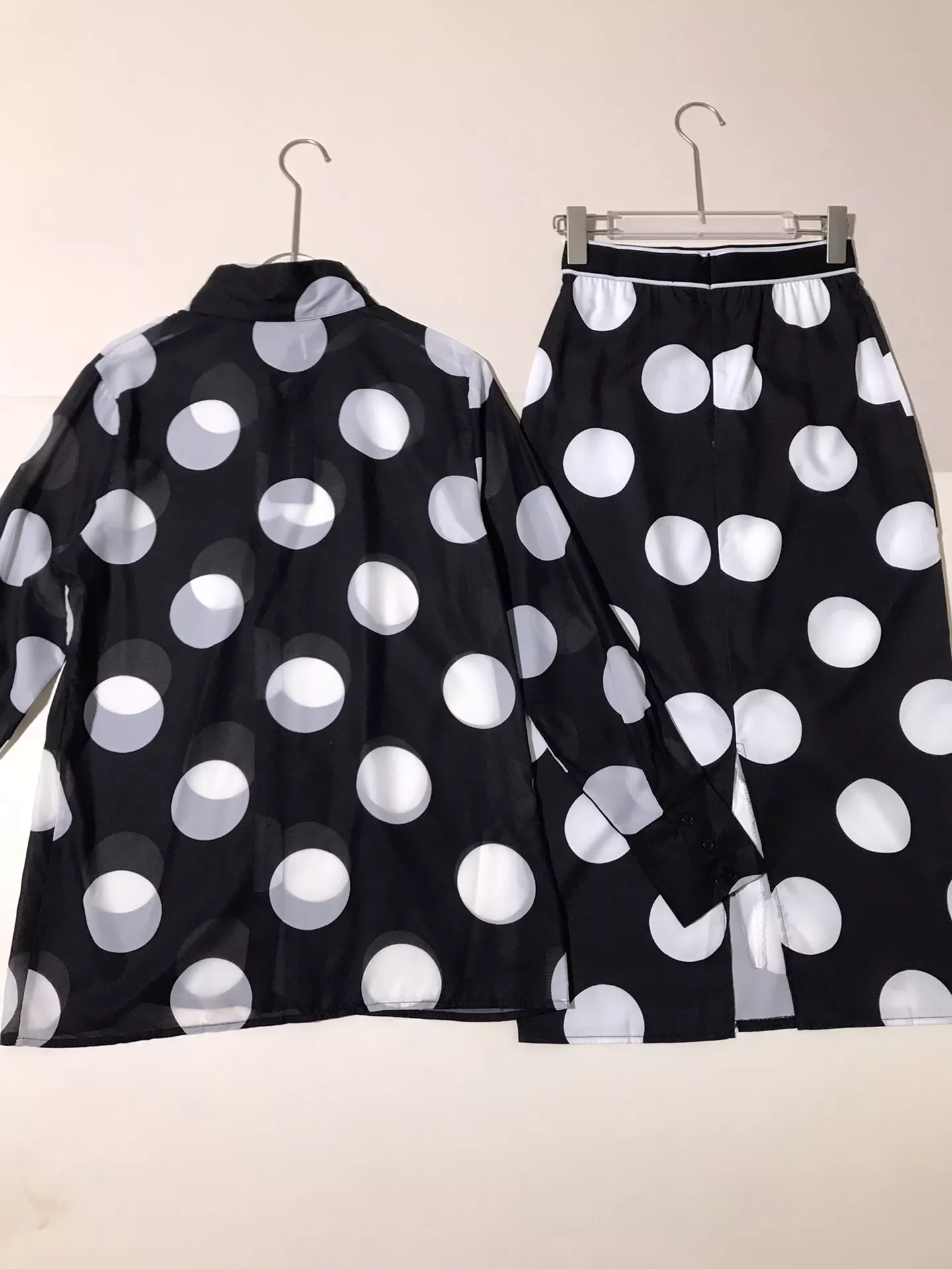 Versatile 5097 Dolce & Gabbana D&G Tracksuits Long Sleeved For Women