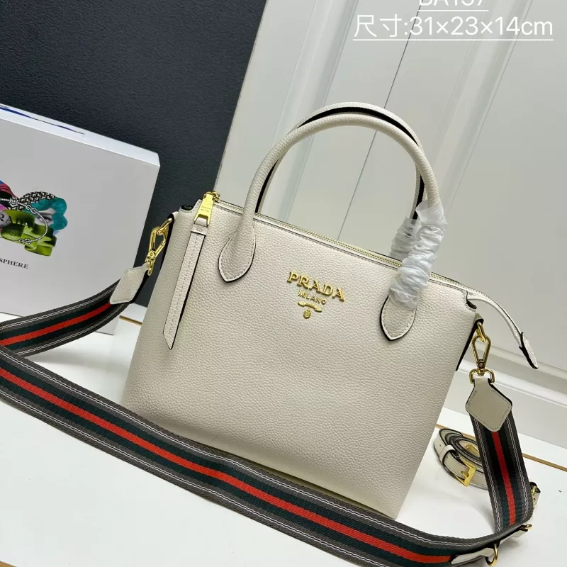 Versatile 5139 Prada AAA Quality Handbags For Women