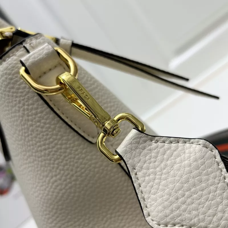 Versatile 5139 Prada AAA Quality Handbags For Women