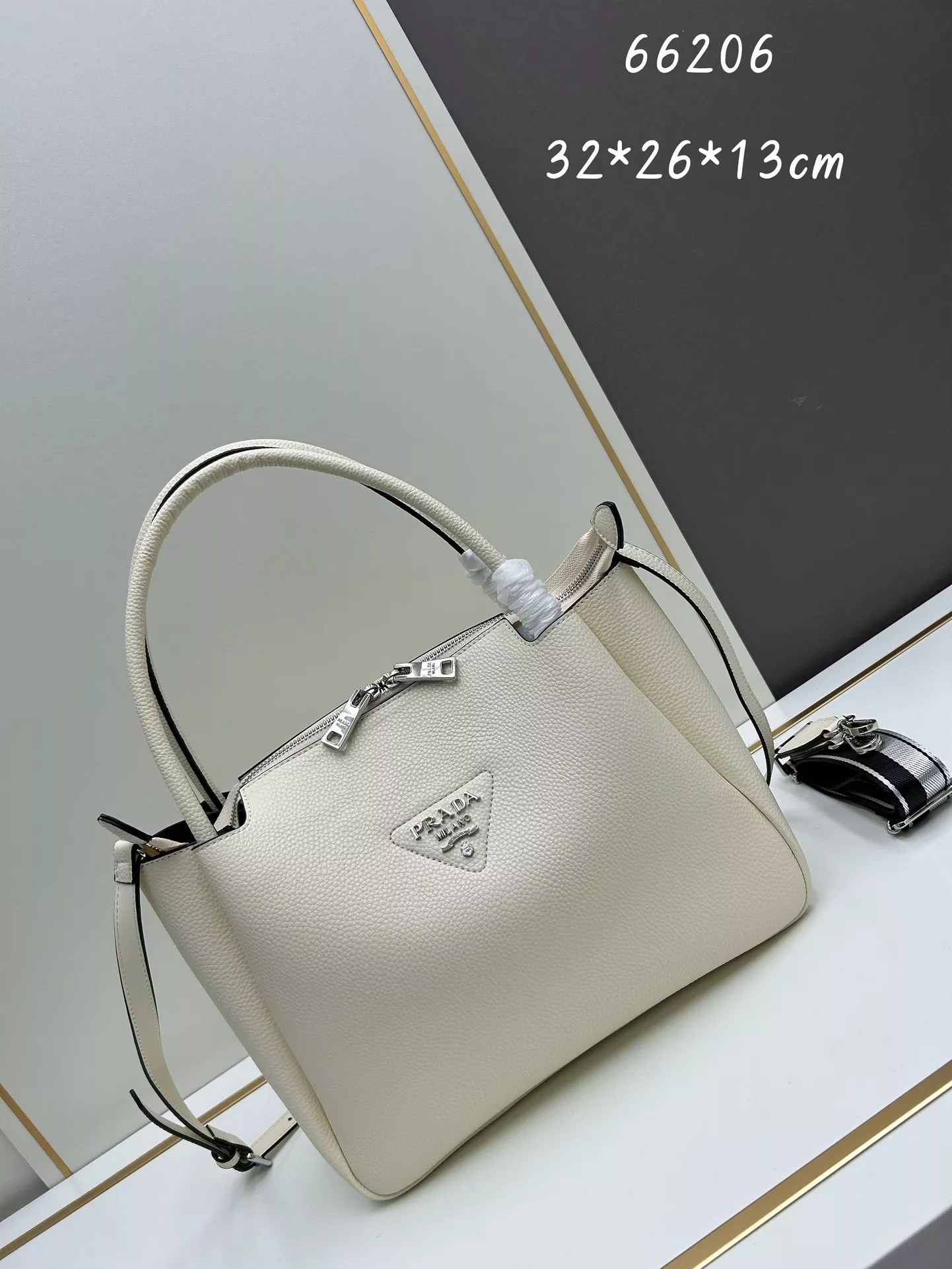 Versatile 5143 Prada AAA Quality Handbags For Women