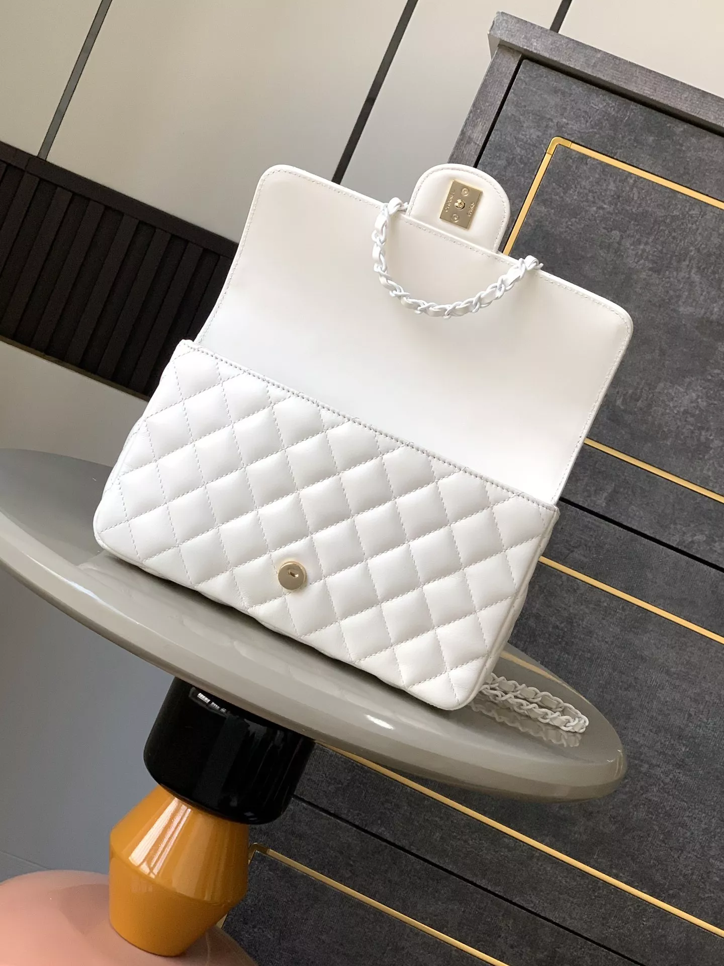 Versatile 5282 Chanel AAA Quality Messenger Bags For Women