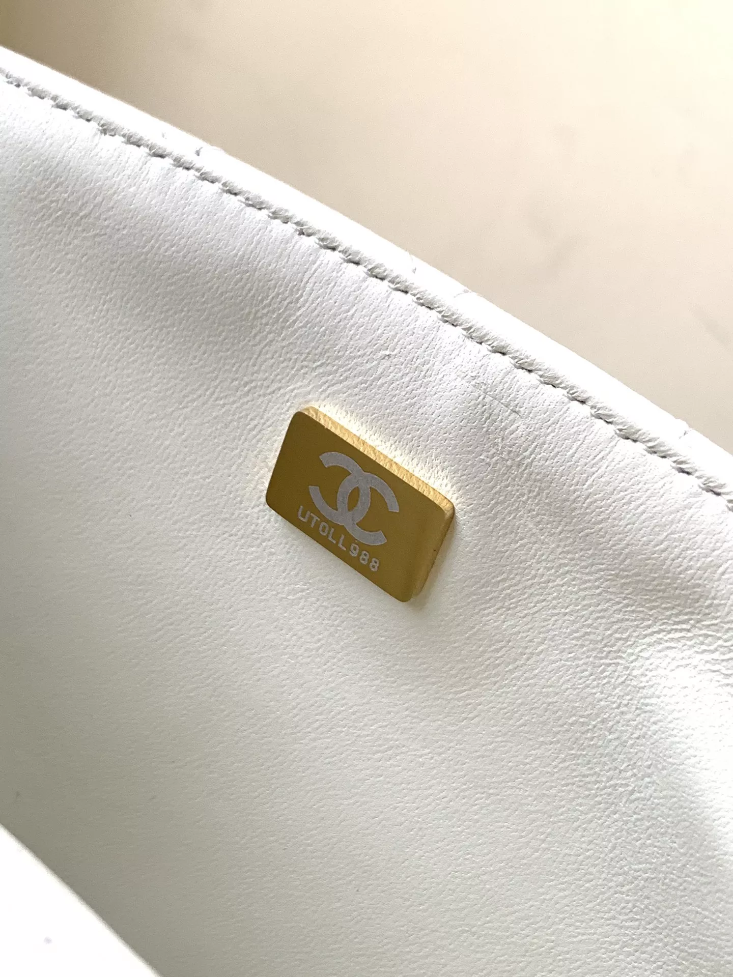 Versatile 5282 Chanel AAA Quality Messenger Bags For Women