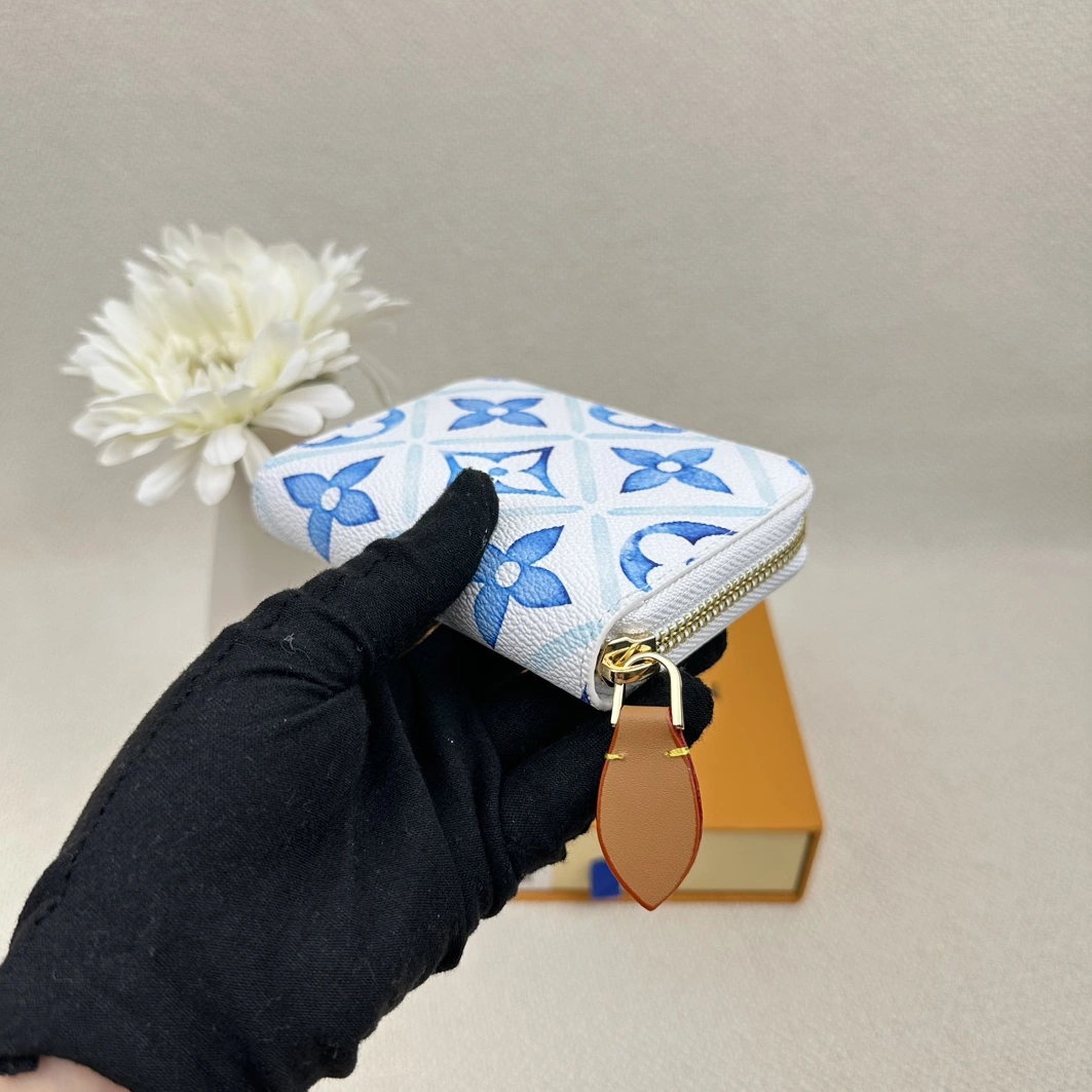 Versatile 5307 Louis Vuitton LV Wallets