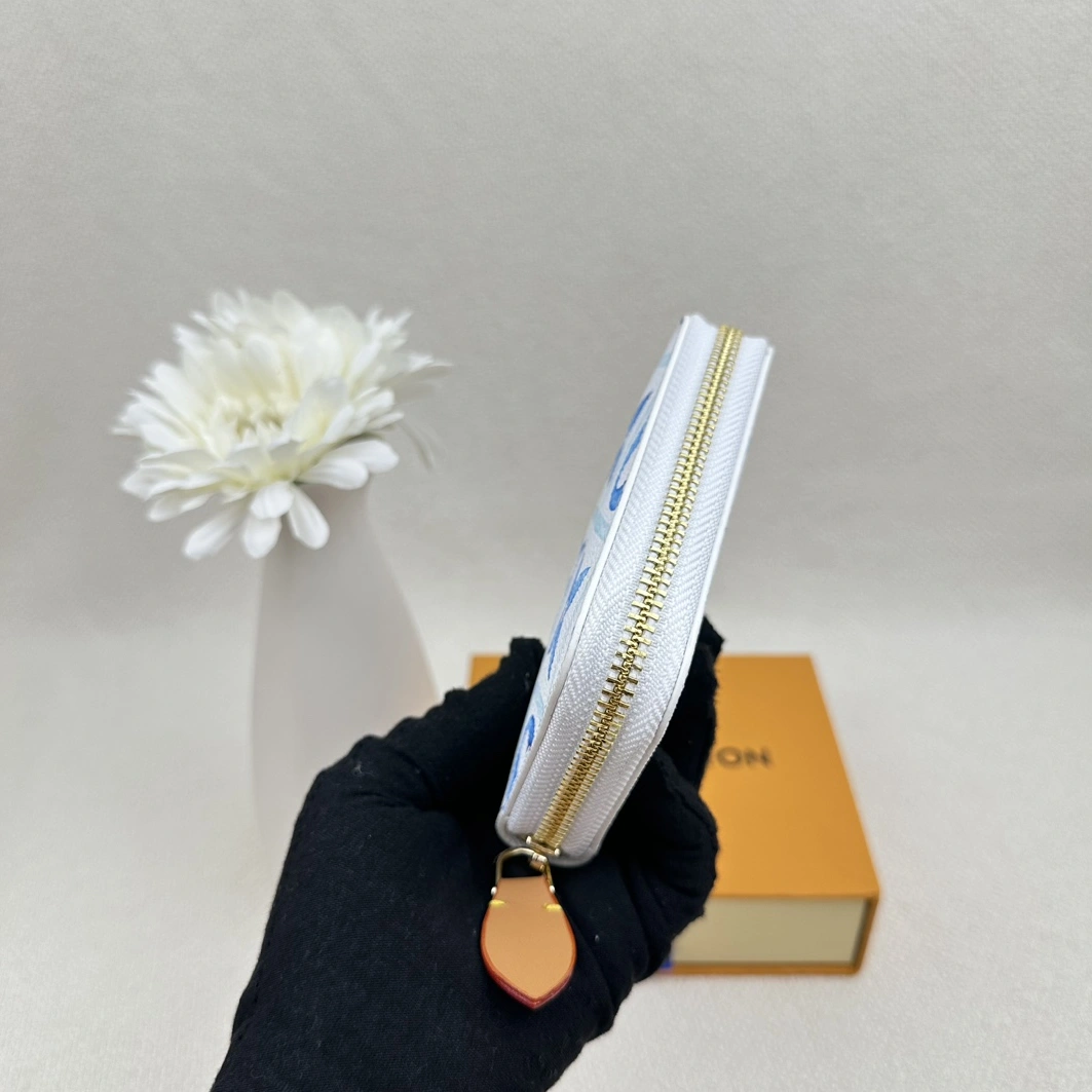 Versatile 5307 Louis Vuitton LV Wallets