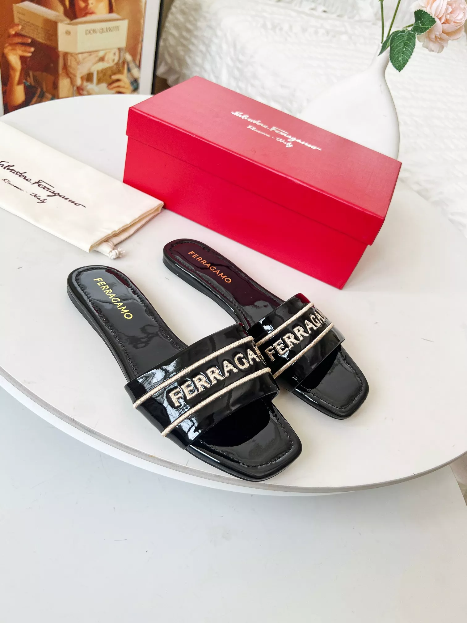 Versatile 5560 Salvatore Ferragamo Slippers For Women