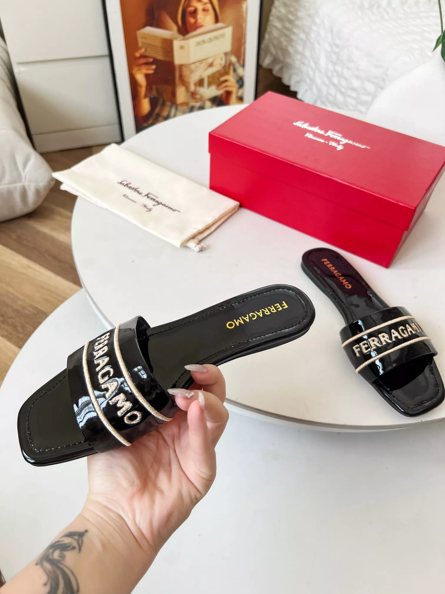 Versatile 5560 Salvatore Ferragamo Slippers For Women