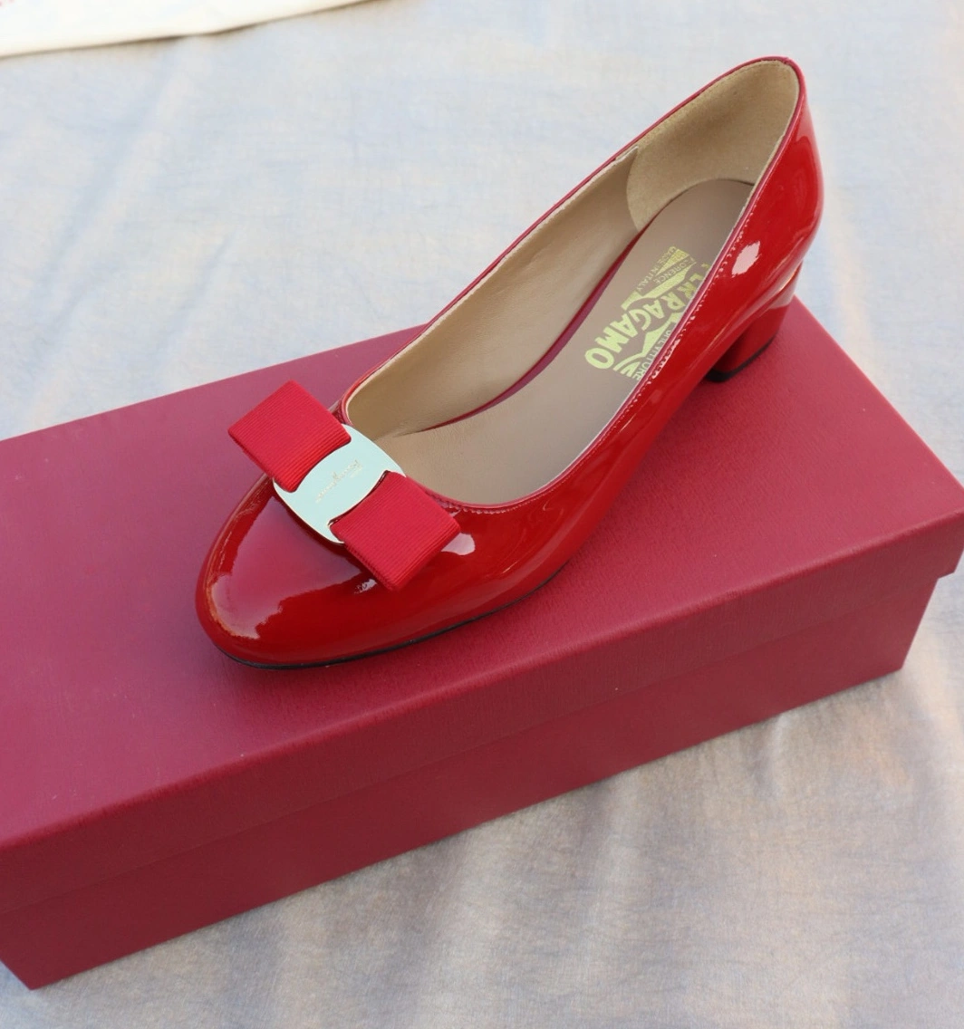 Versatile 572 Salvatore Ferragamo Flat Shoes For Women