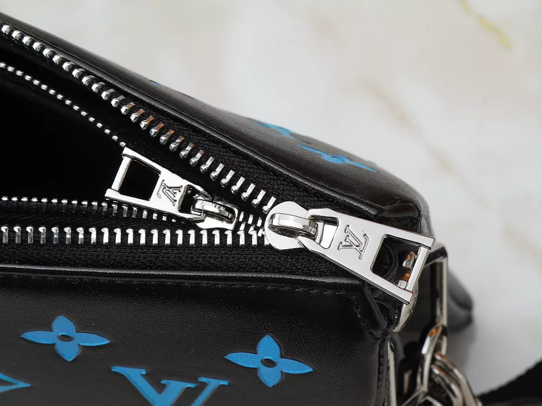 Versatile 5764 Louis Vuitton Messenger Bags For Women