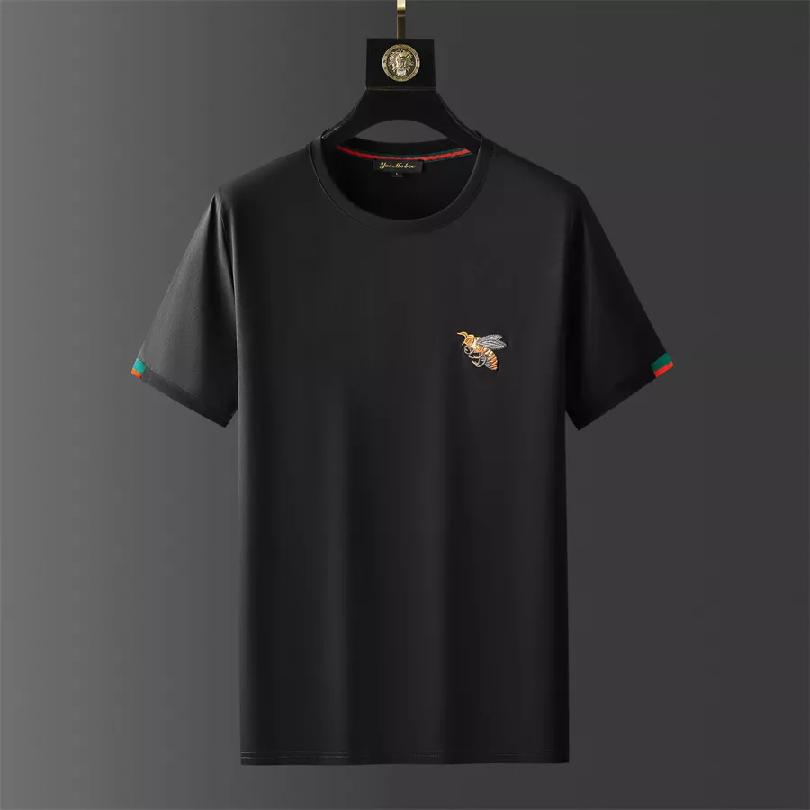 Versatile 5841 Gucci Tracksuits Short Sleeved For Men