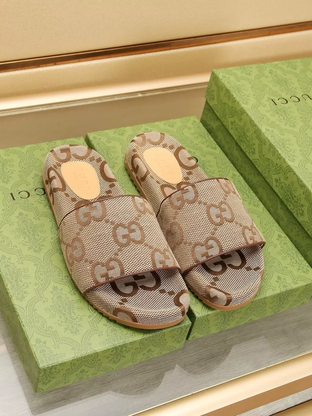 Versatile 5869 Gucci Slippers For Men
