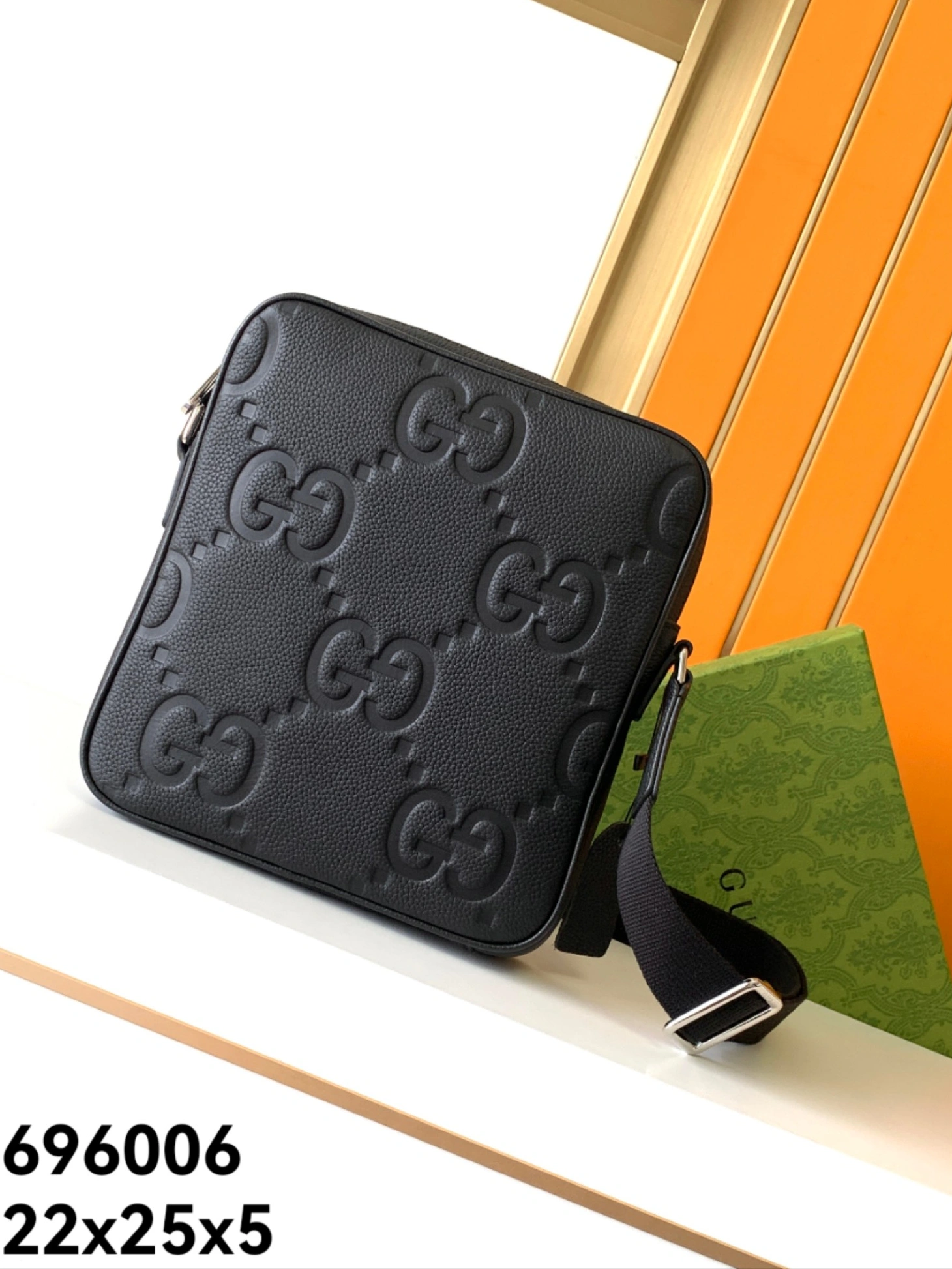Versatile 588 Gucci AAA Man Messenger Bags