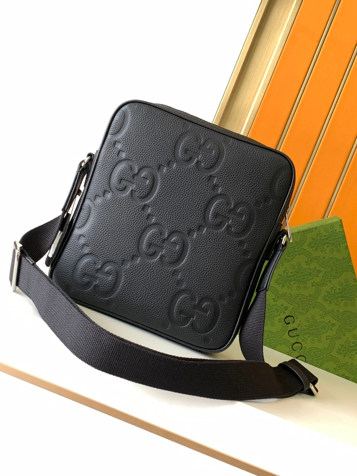 Versatile 588 Gucci AAA Man Messenger Bags