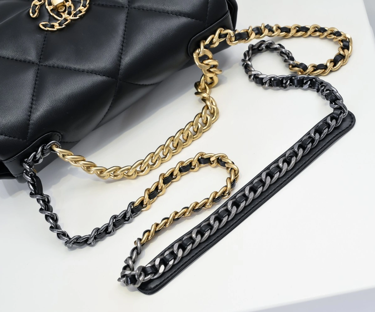Versatile 5898 Chanel AAA Quality Messenger Bags For Women
