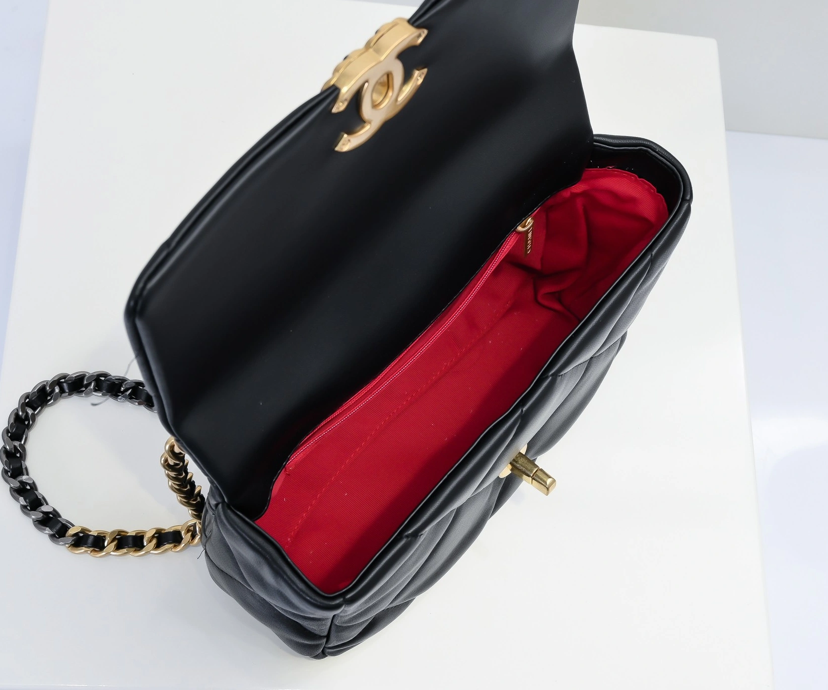 Versatile 5898 Chanel AAA Quality Messenger Bags For Women