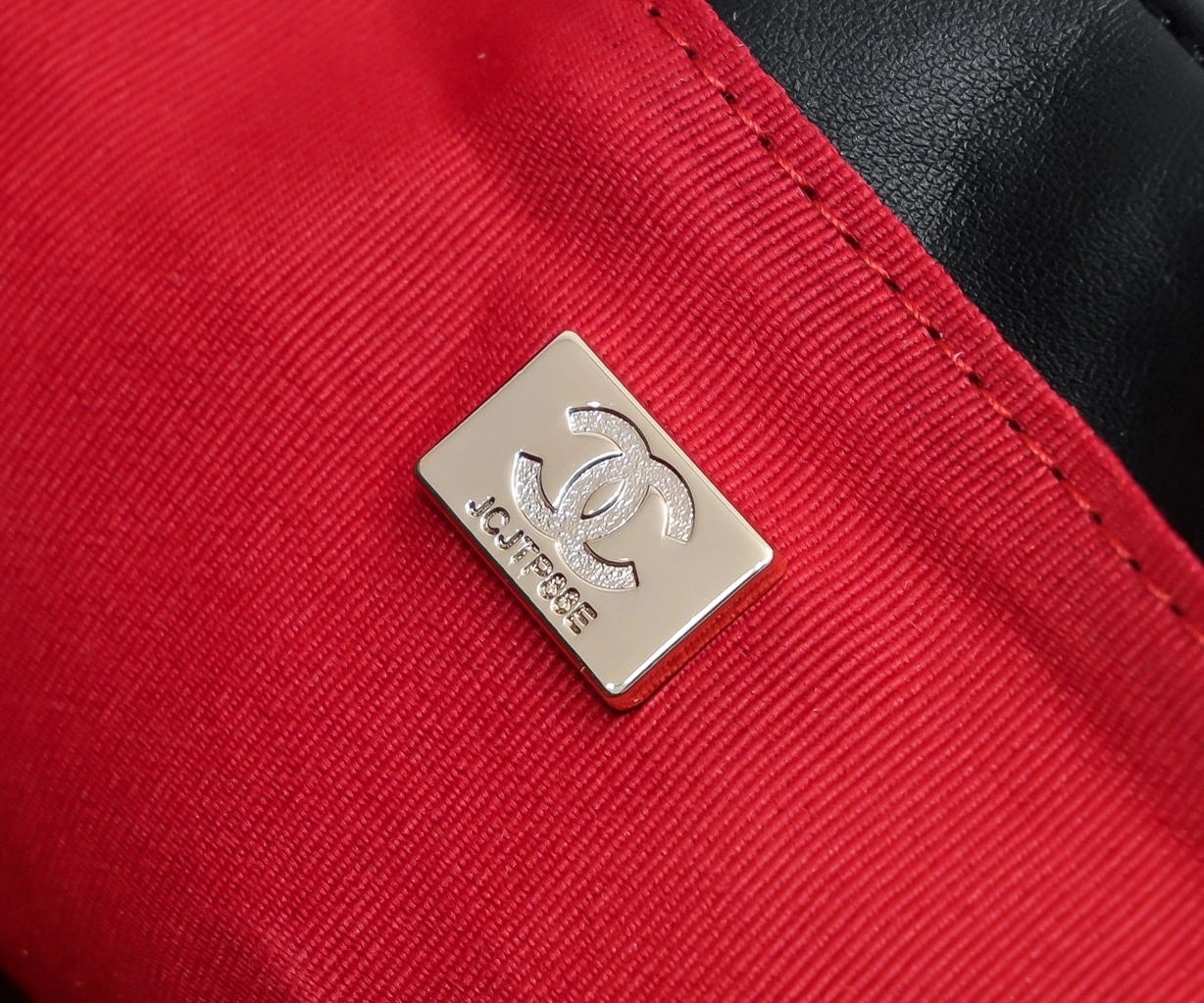 Versatile 5898 Chanel AAA Quality Messenger Bags For Women