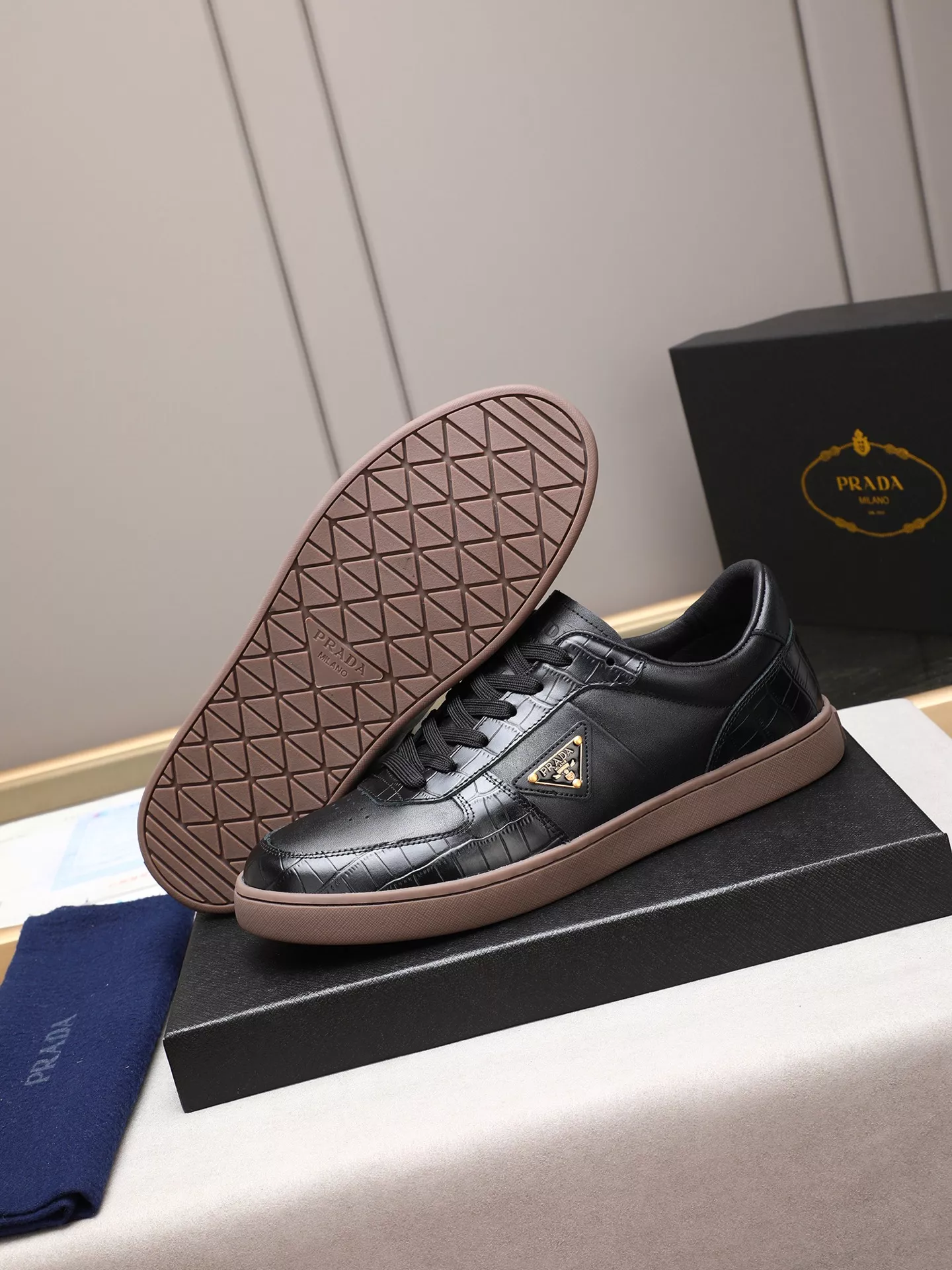 Versatile 5917 Prada Casual Shoes For Men