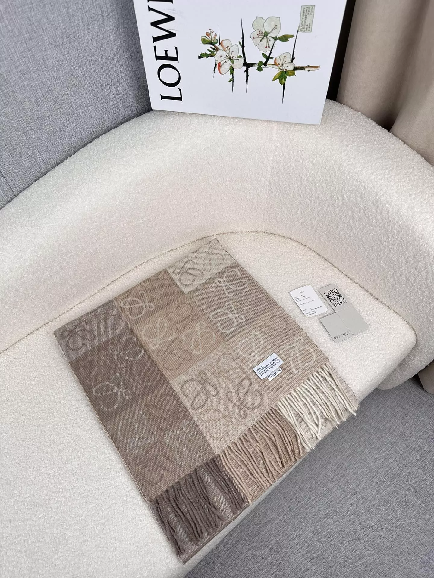 Versatile 6056 LOEWE Scarf For Women