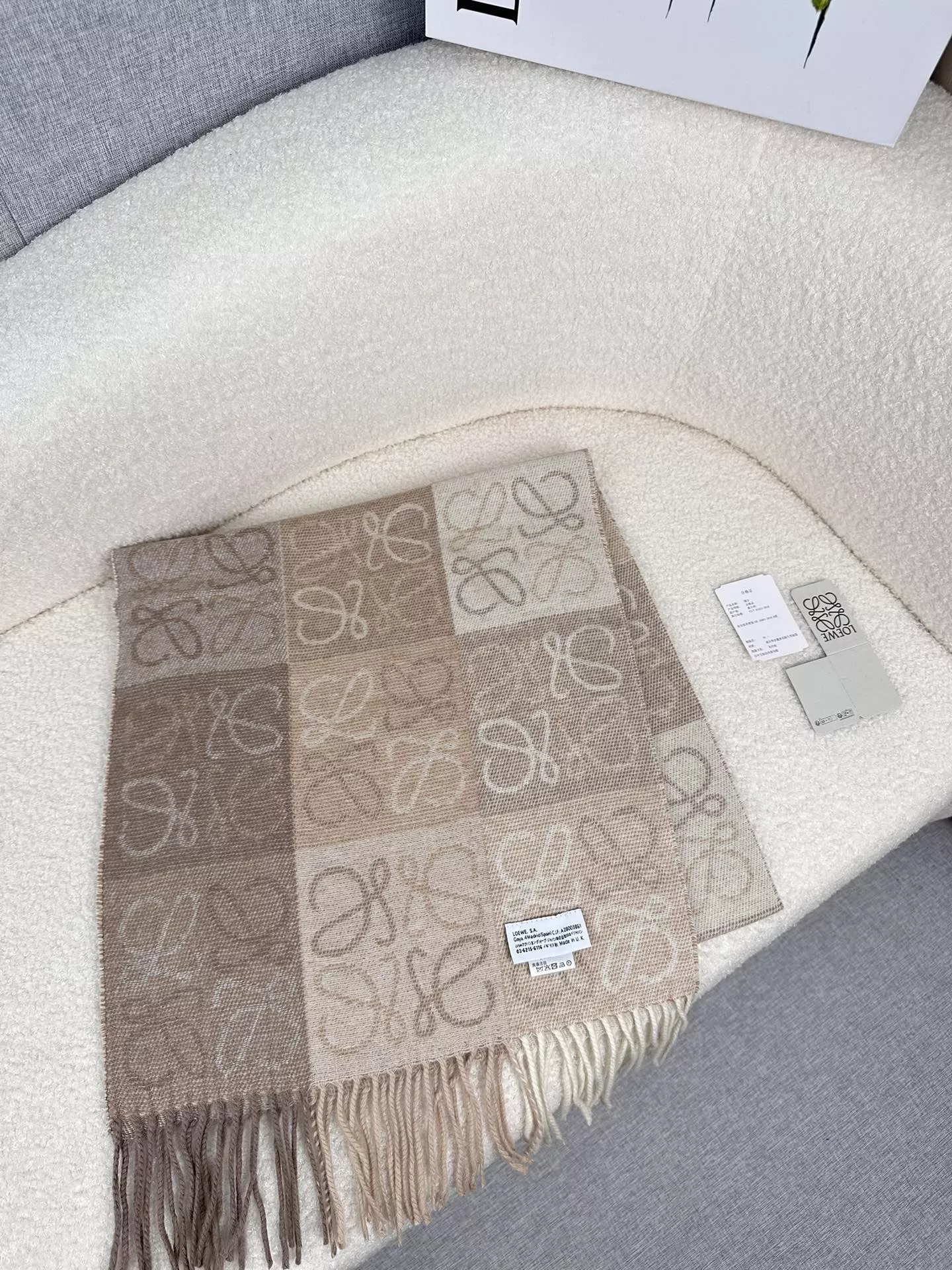 Versatile 6056 LOEWE Scarf For Women