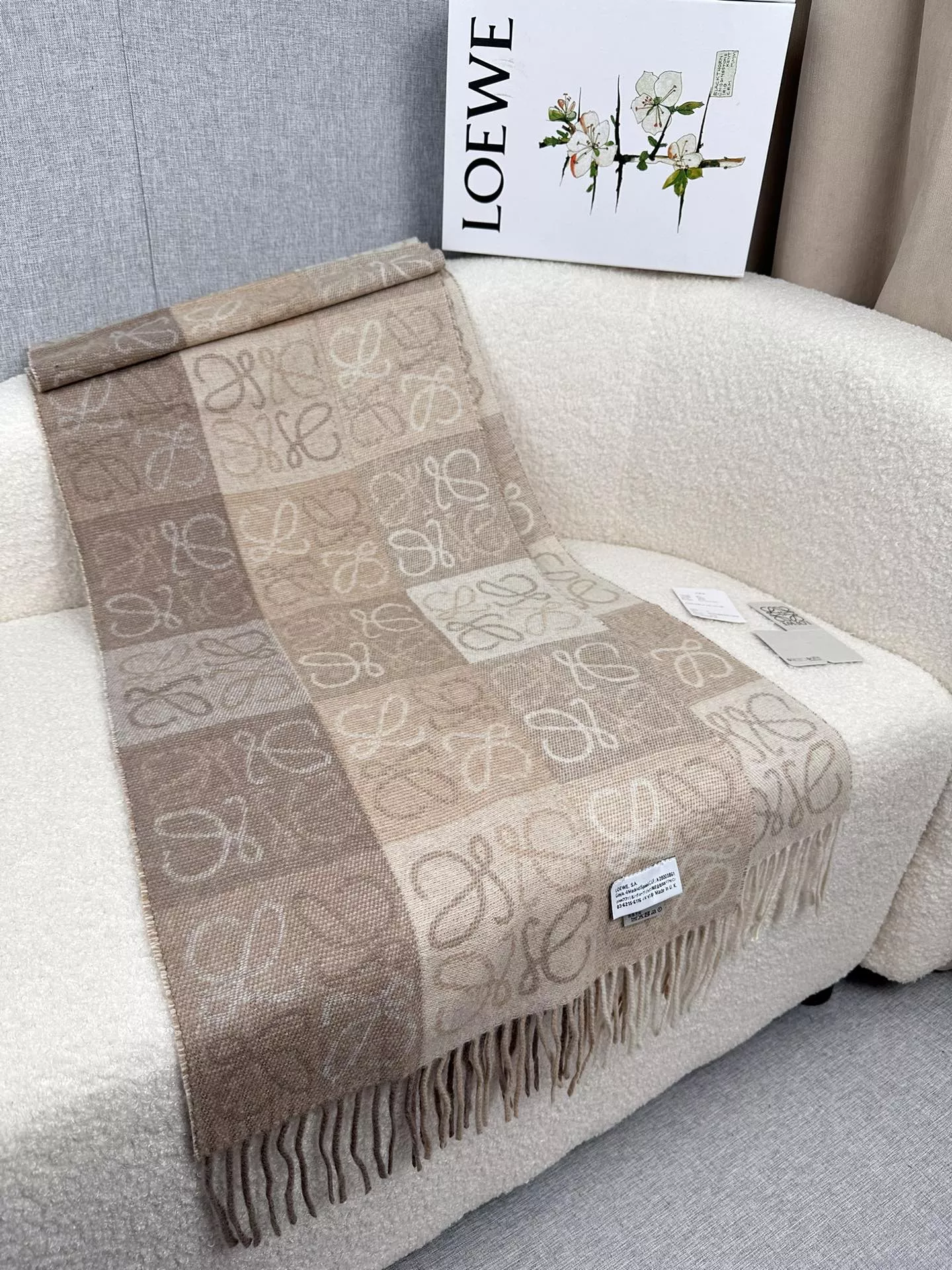 Versatile 6056 LOEWE Scarf For Women