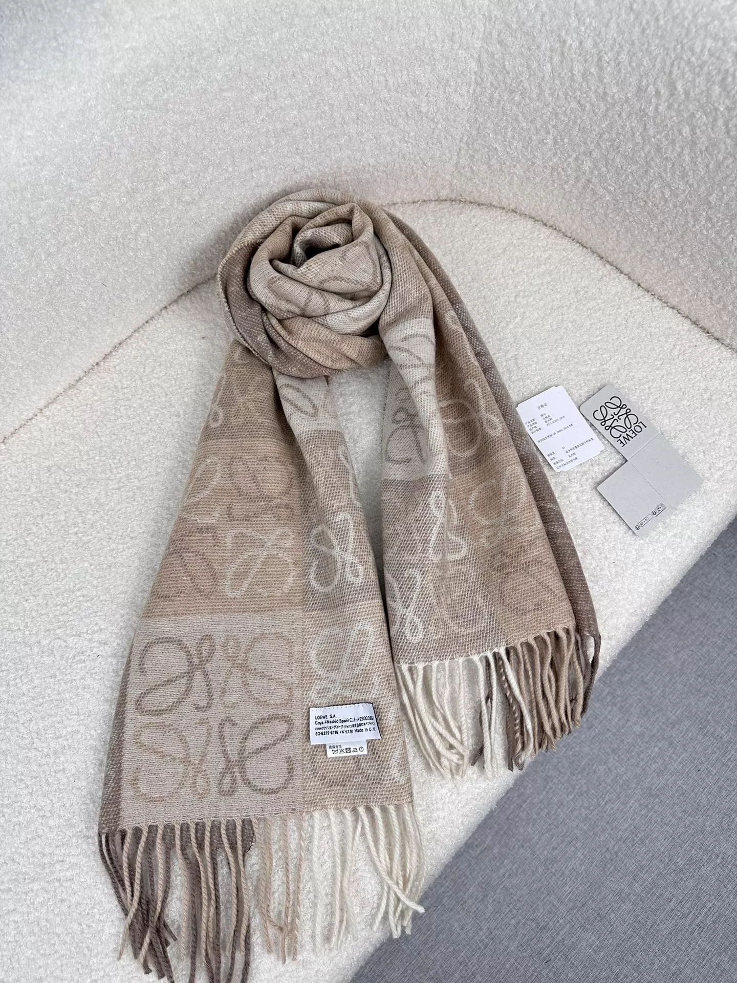 Versatile 6056 LOEWE Scarf For Women