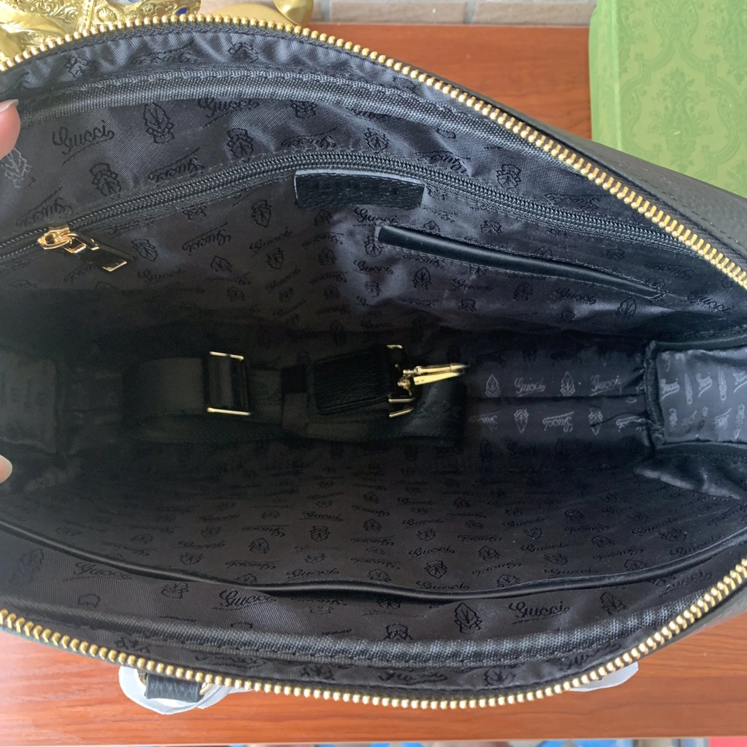 Versatile 6074 Gucci AAA Man Handbags