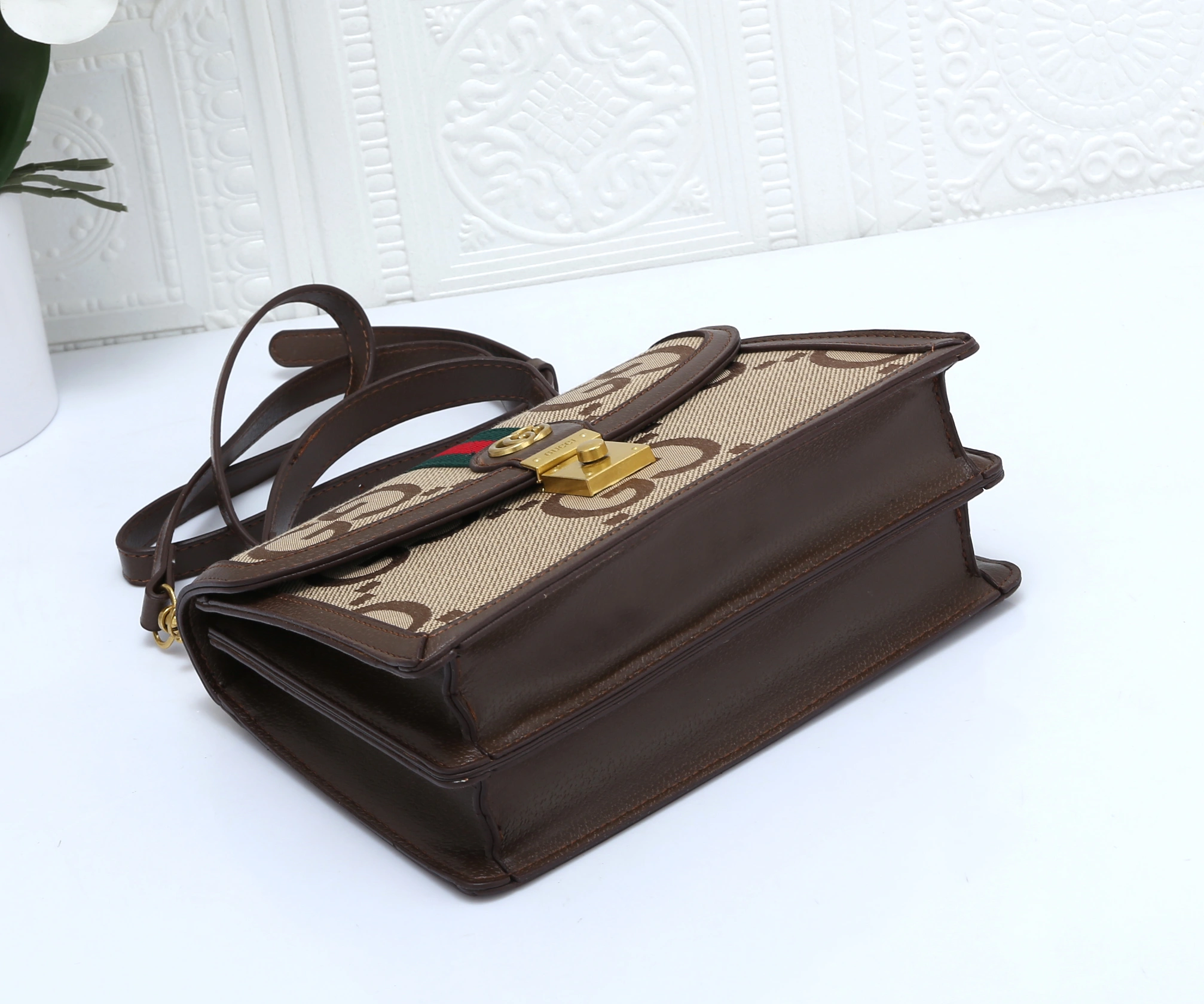 Versatile 6095 Gucci Messenger Bags For Women