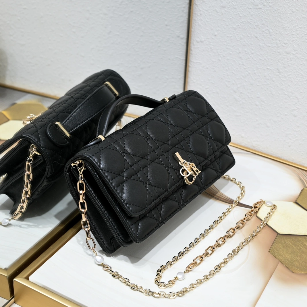 Versatile 6139 Christian Dior AAA Quality Messenger Bags For Women